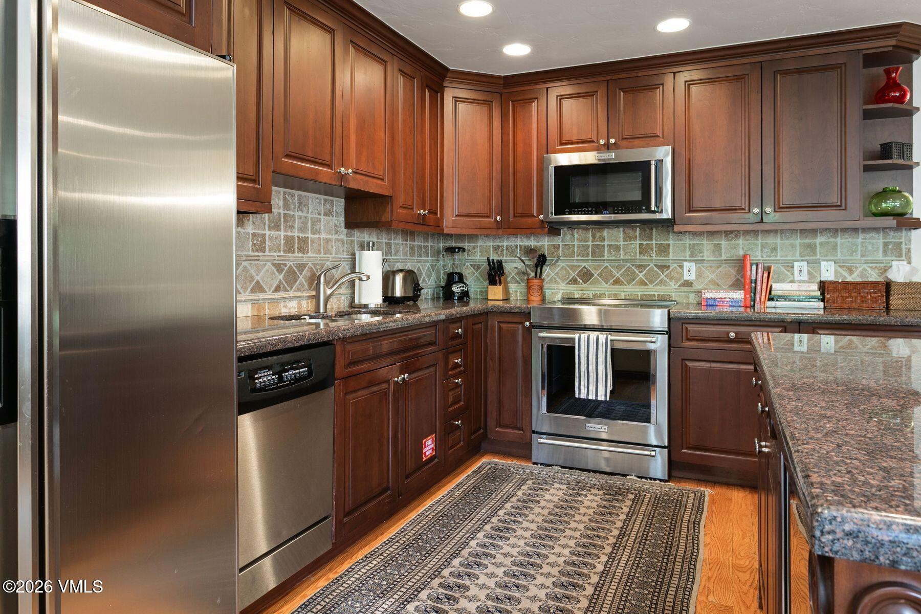 131 W Meadow Drive # 202 Property Photo 5