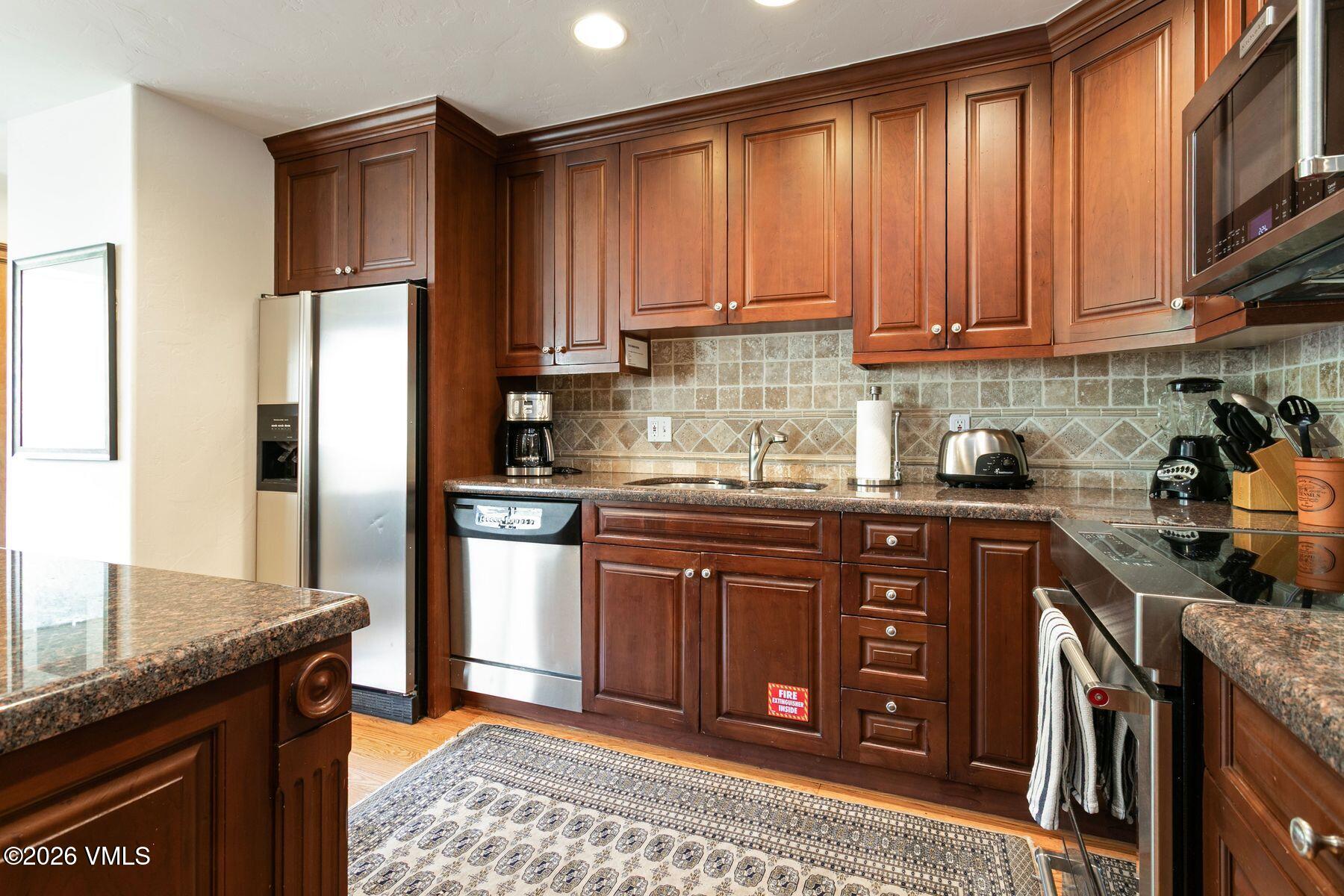 131 W Meadow Drive # 202 Property Photo 9