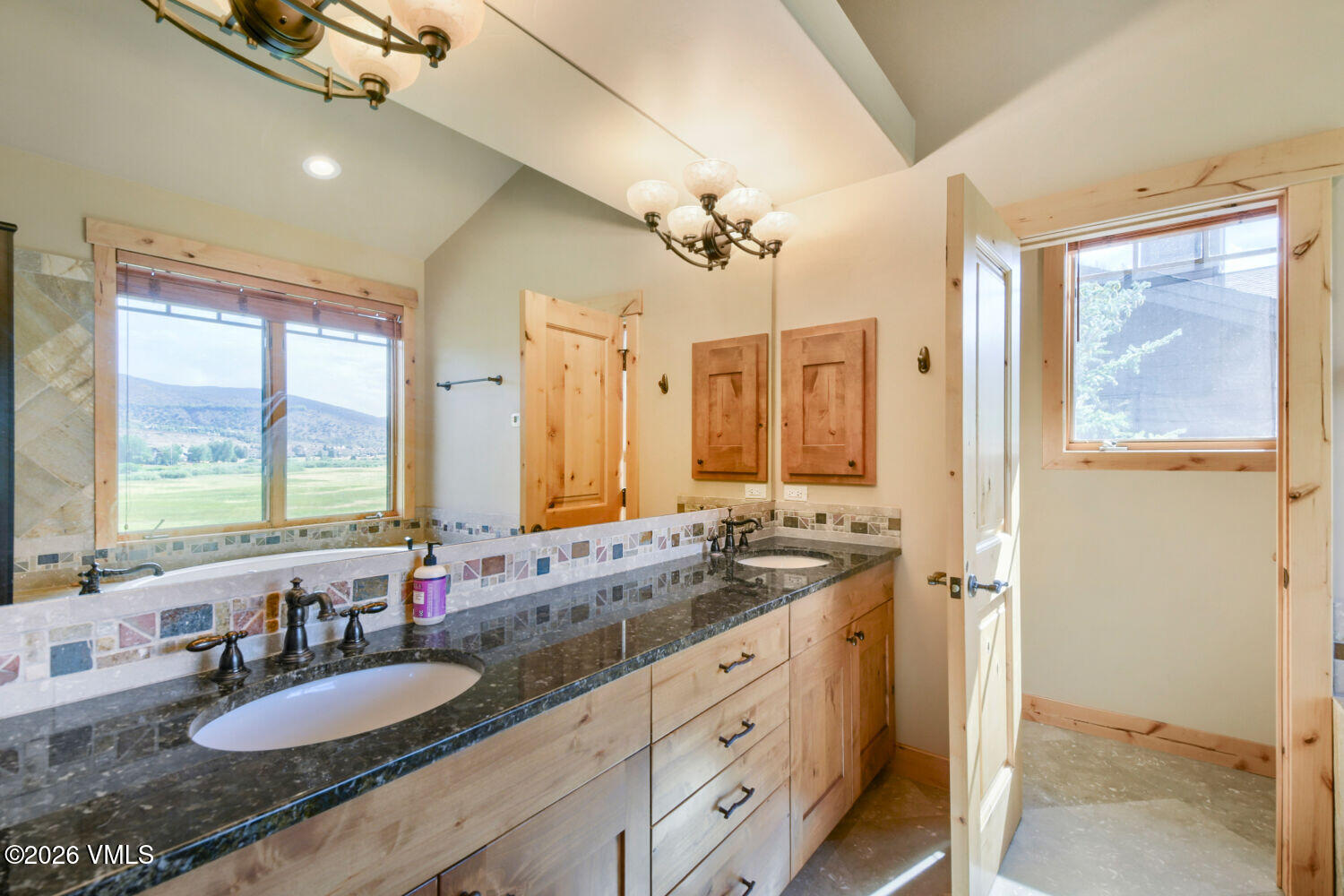 134 N Brett Trail Property Photo 15