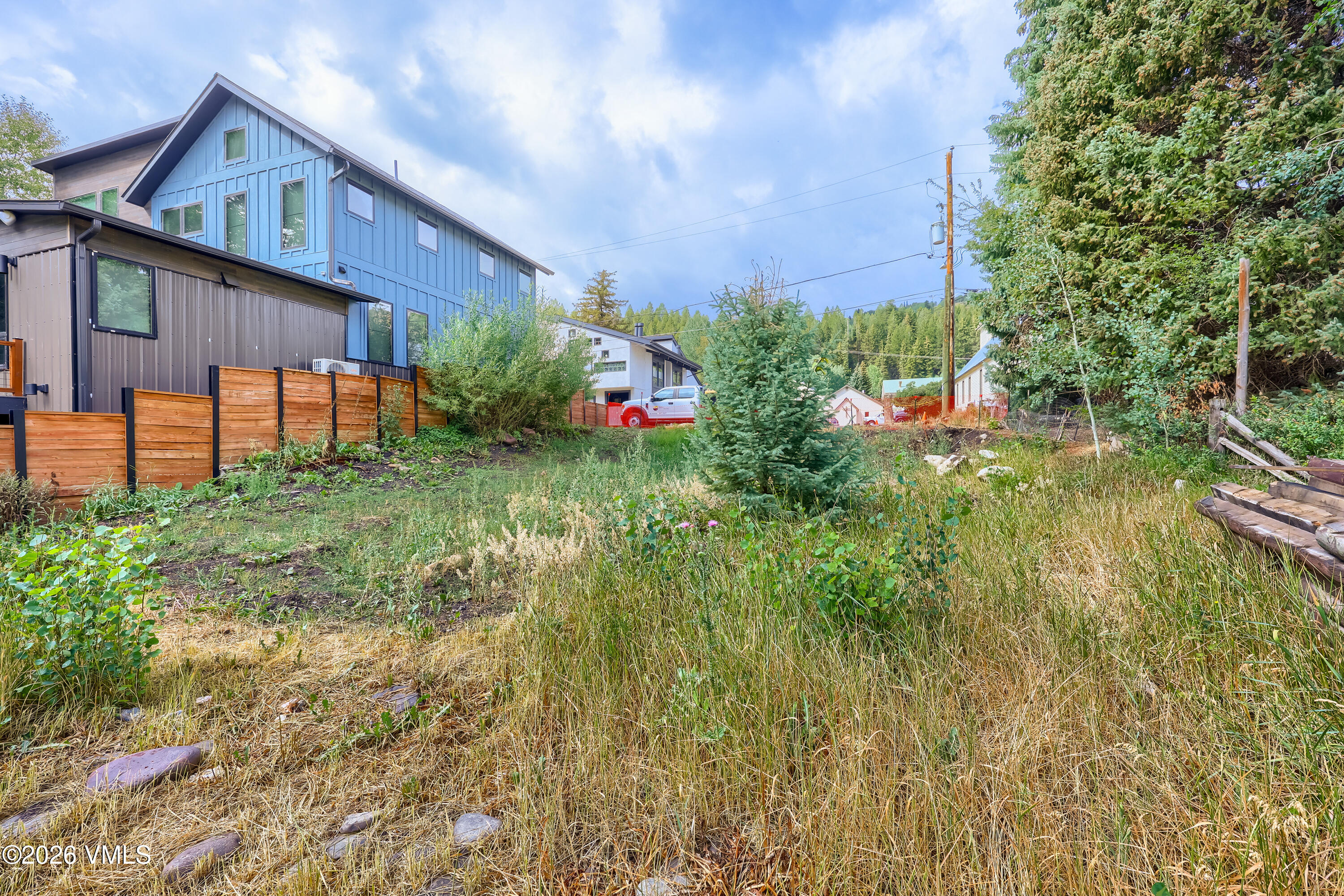 478 Eagle River Street Property Photo 4