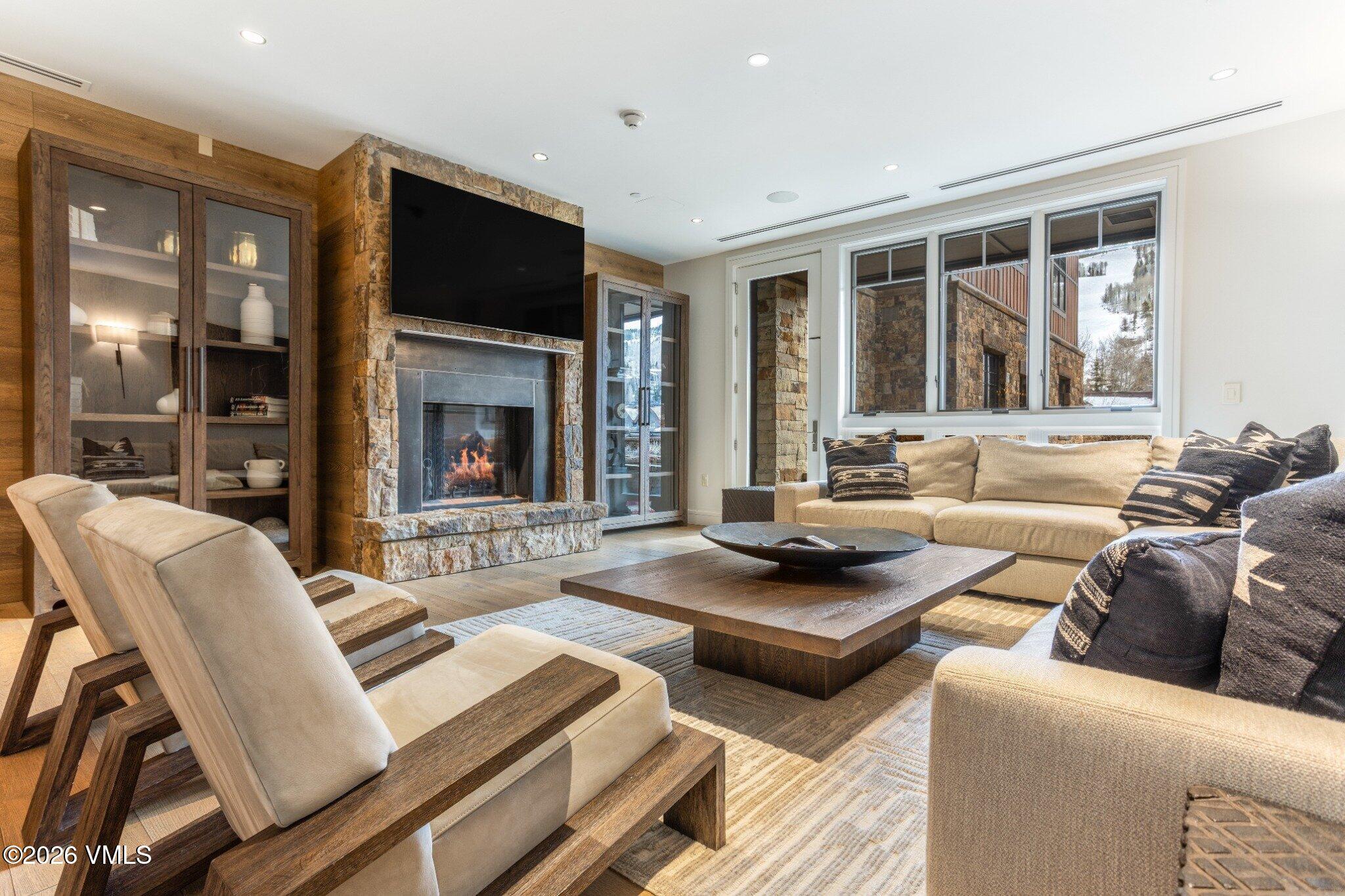 141 E Meadow Drive # 3d-east Property Photo 1