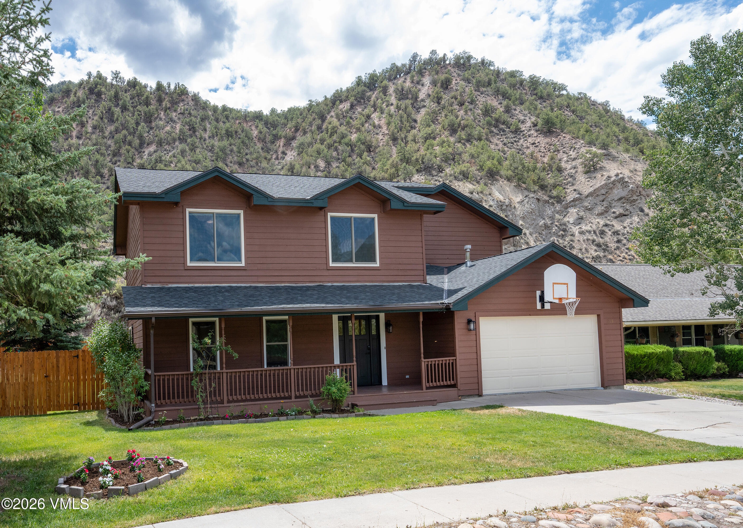 265 Price Place Property Photo 4