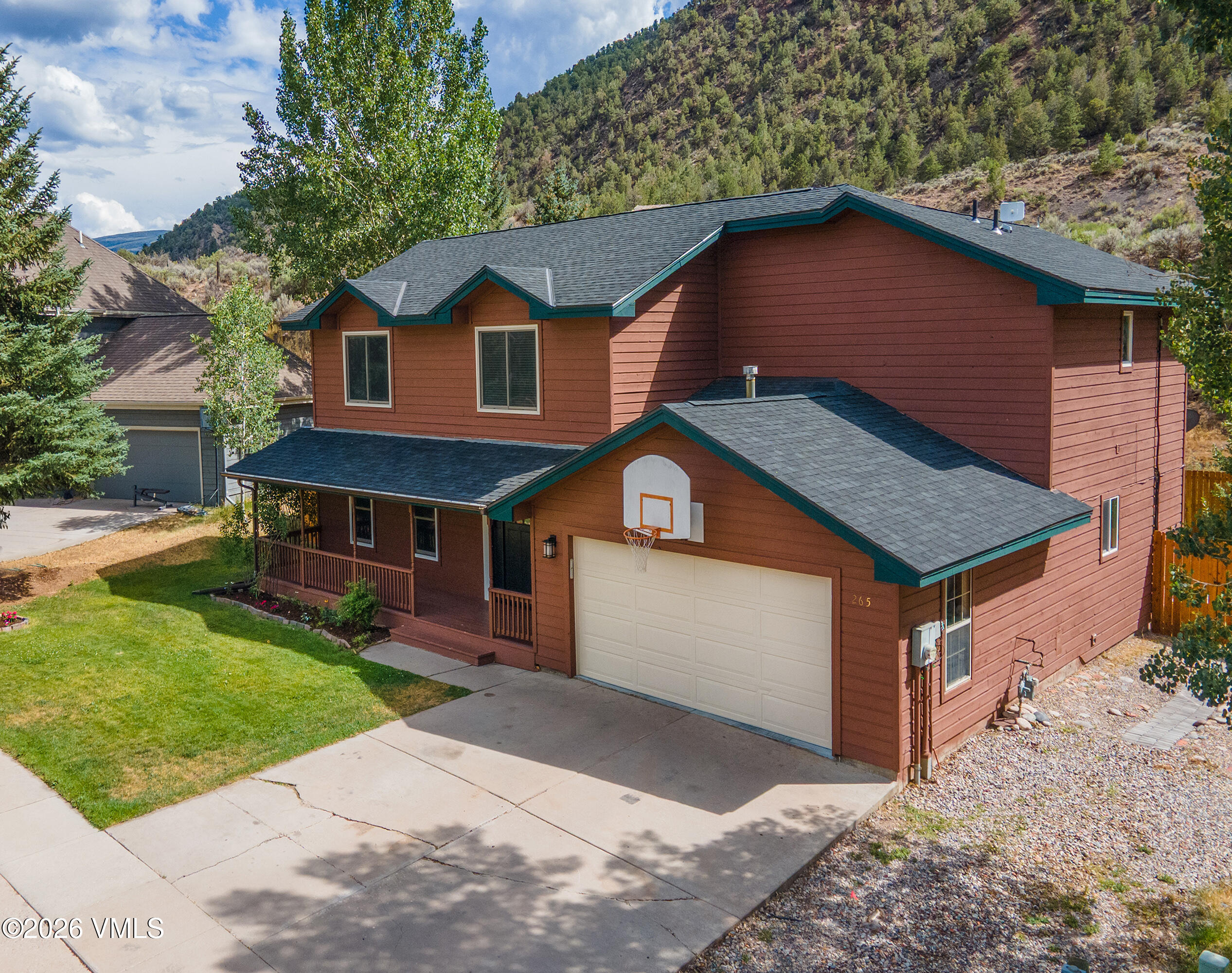 265 Price Place Property Photo 5