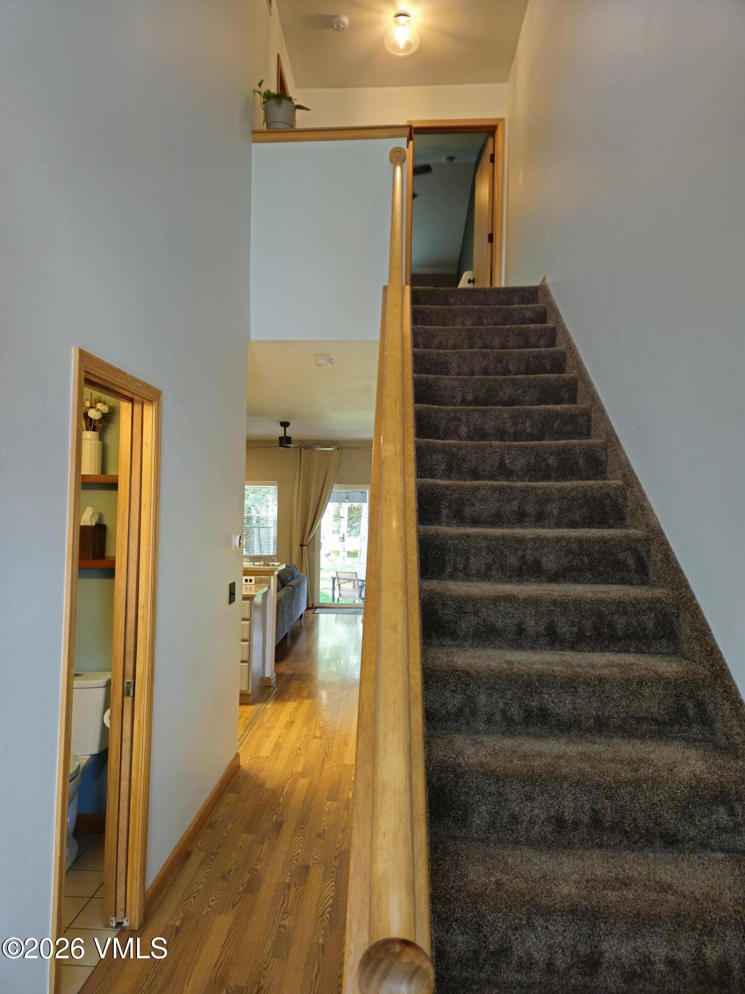 87 Stonegate Circle Property Photo 3
