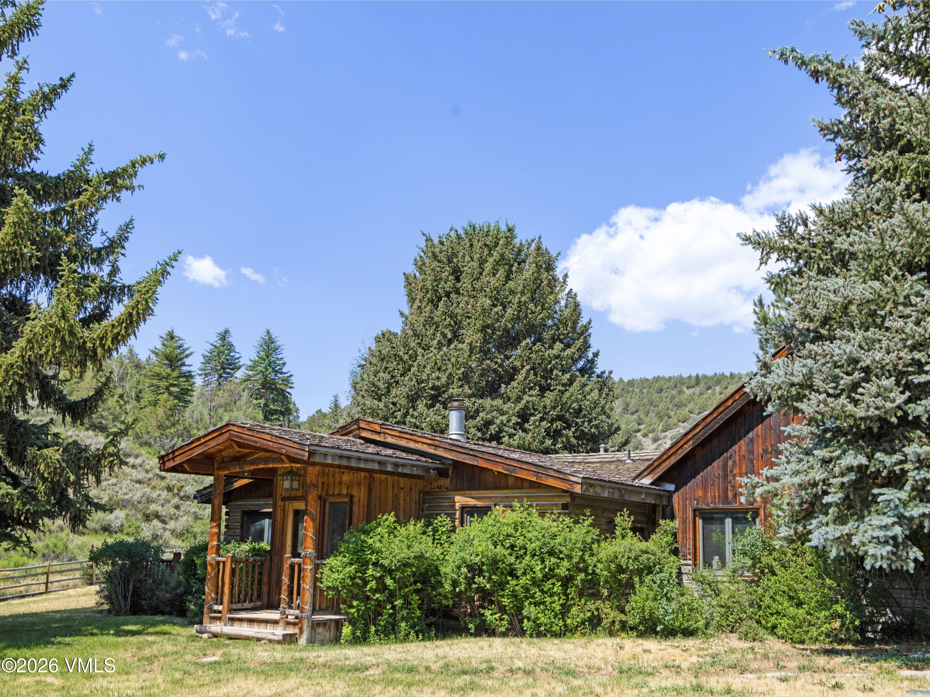 1513 Squaw Creek Road Property Photo 5