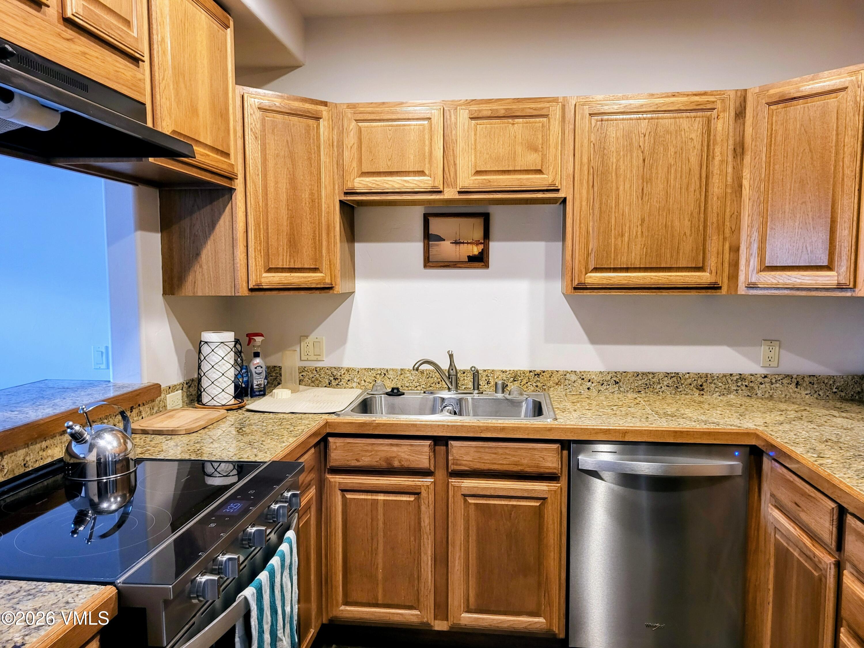 225 Main Street R304 Property Photo 6