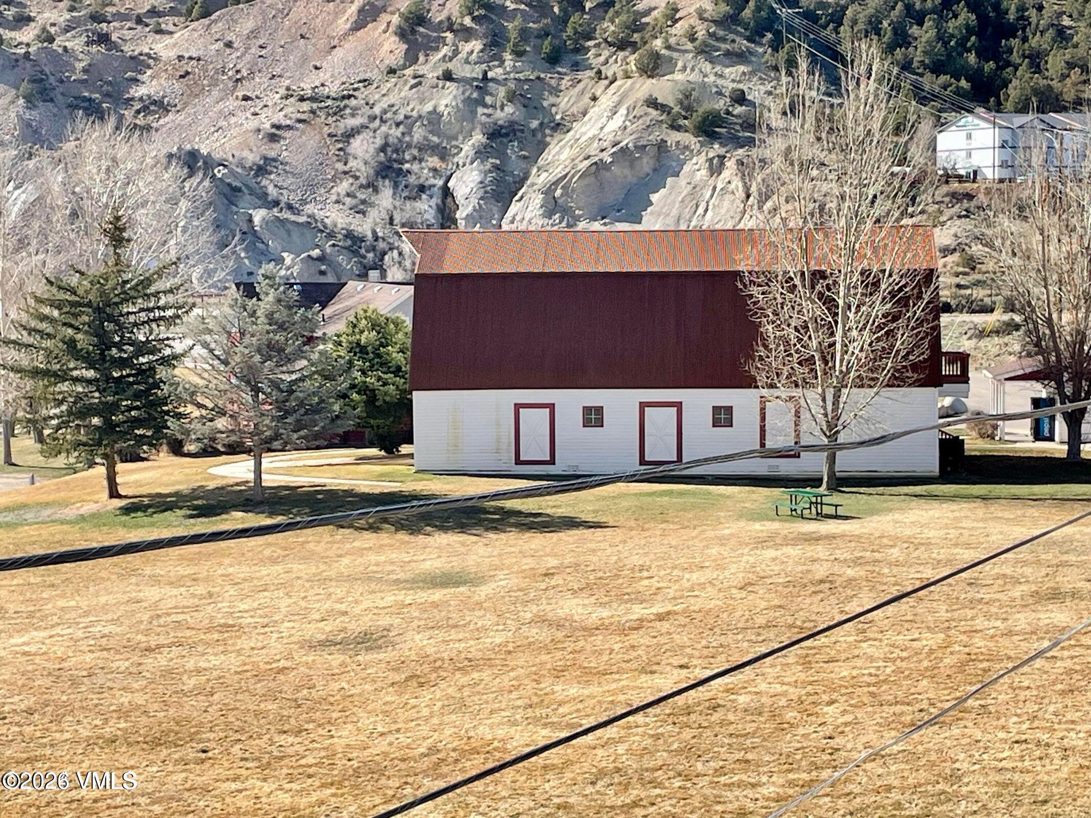 50 Chambers Avenue # Bi-j Property Photo 6