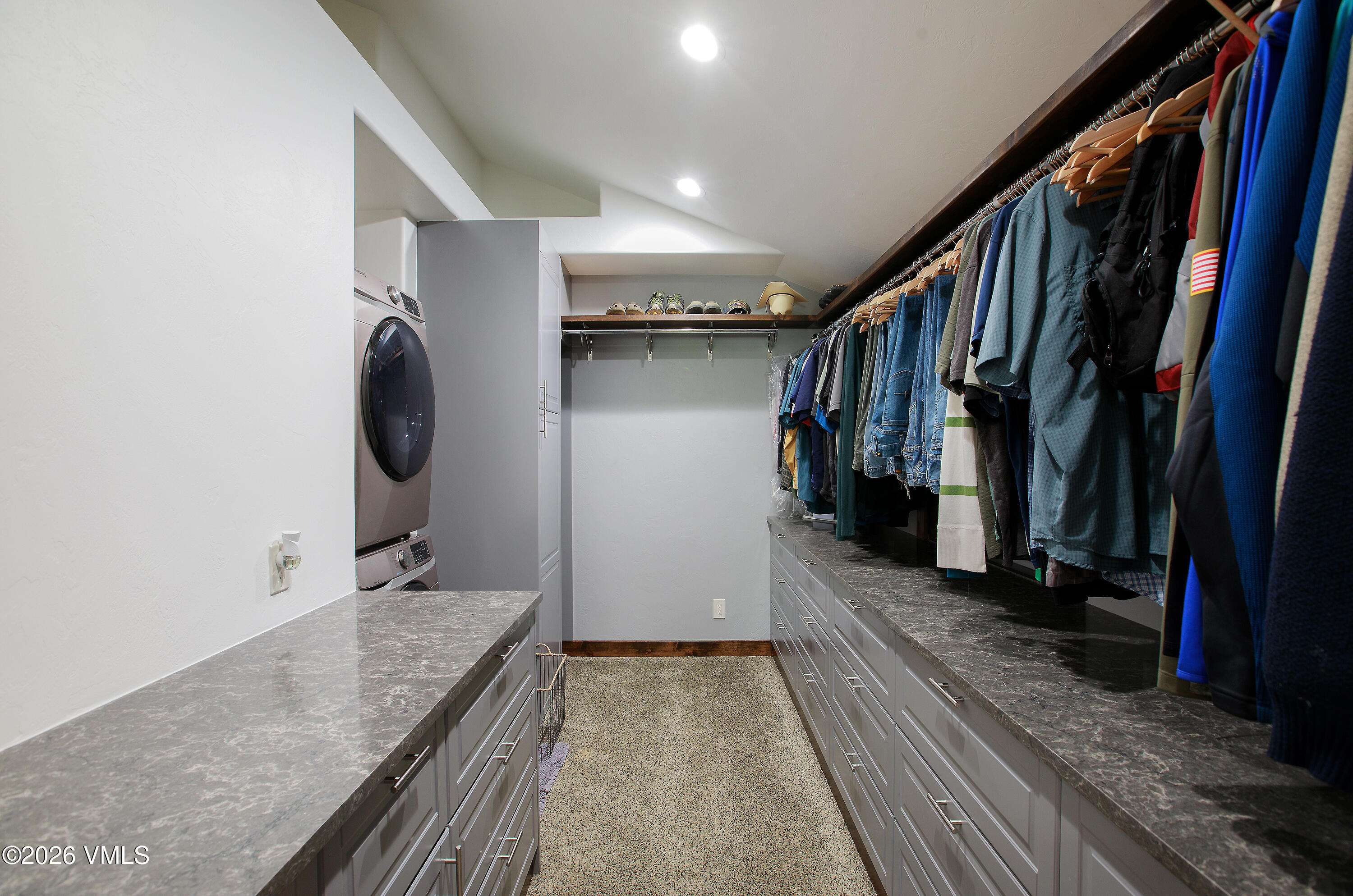605 Mcintire Street Property Photo 22
