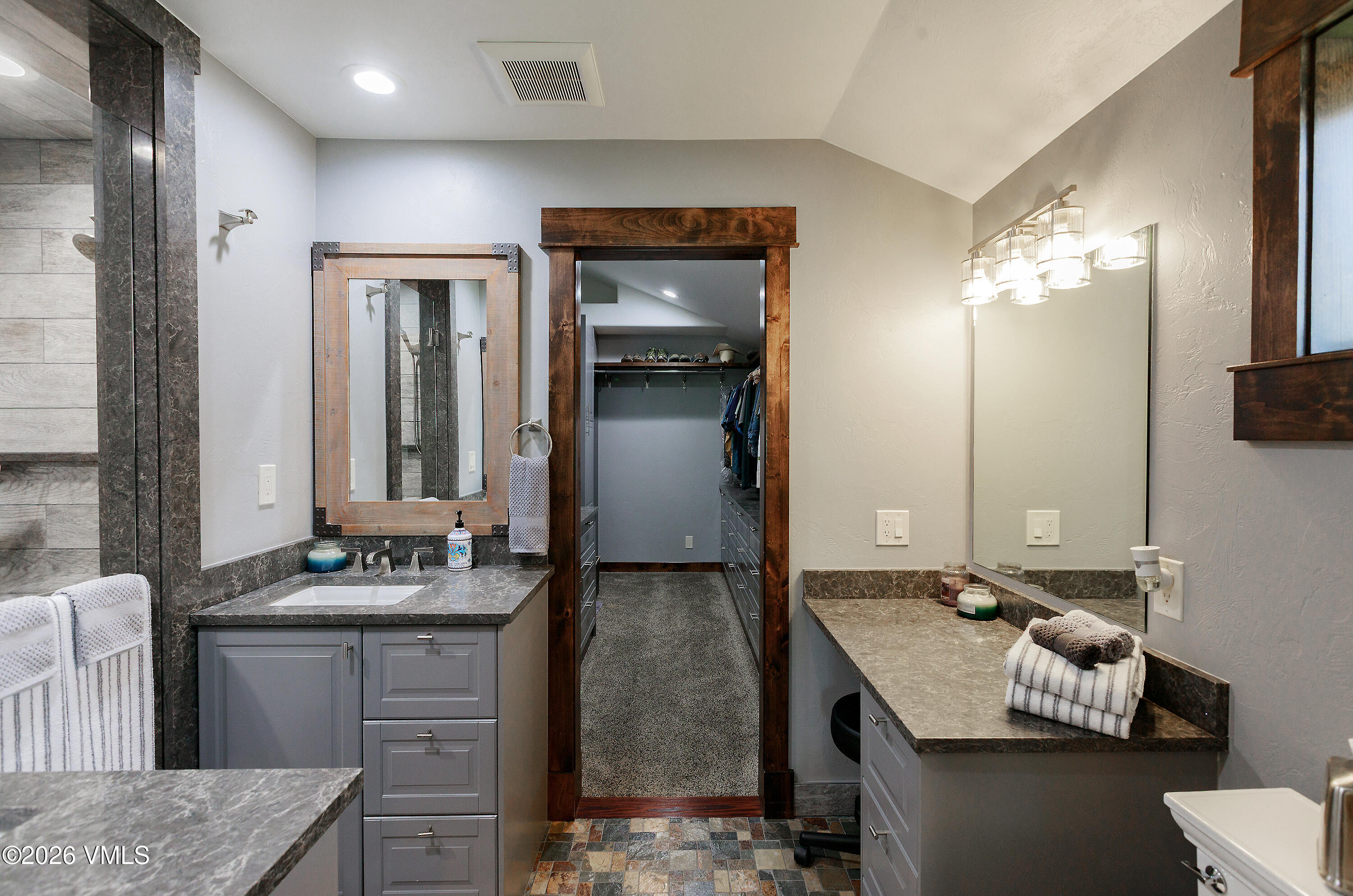 605 Mcintire Street Property Photo 24