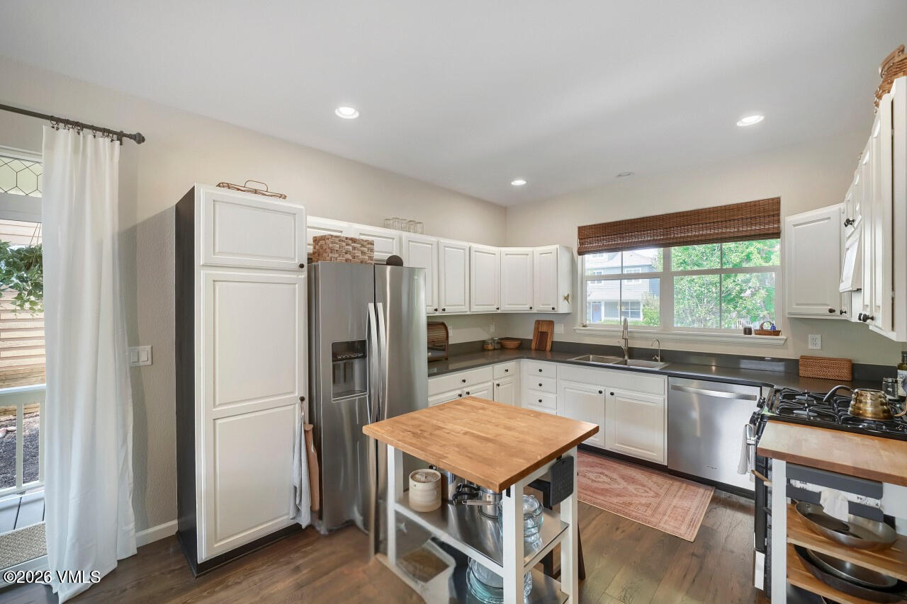 40 Beecher Street Property Photo 3