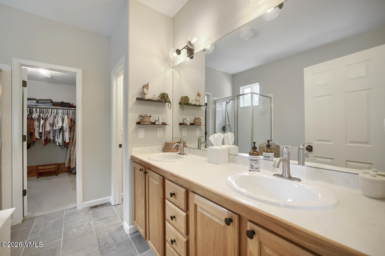 40 Beecher Street Property Photo 8