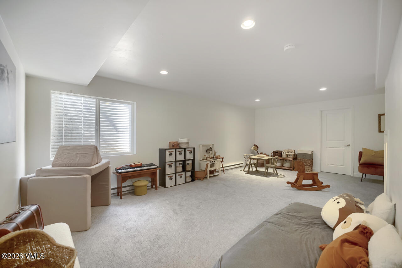 40 Beecher Street Property Photo 9