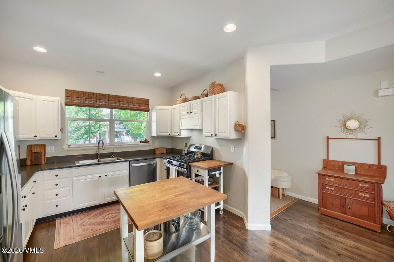40 Beecher Street Property Photo 22