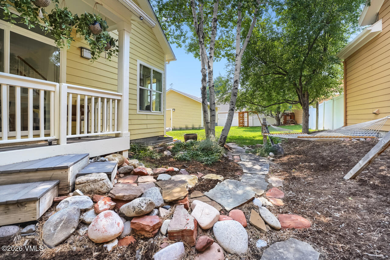 40 Beecher Street Property Photo 27