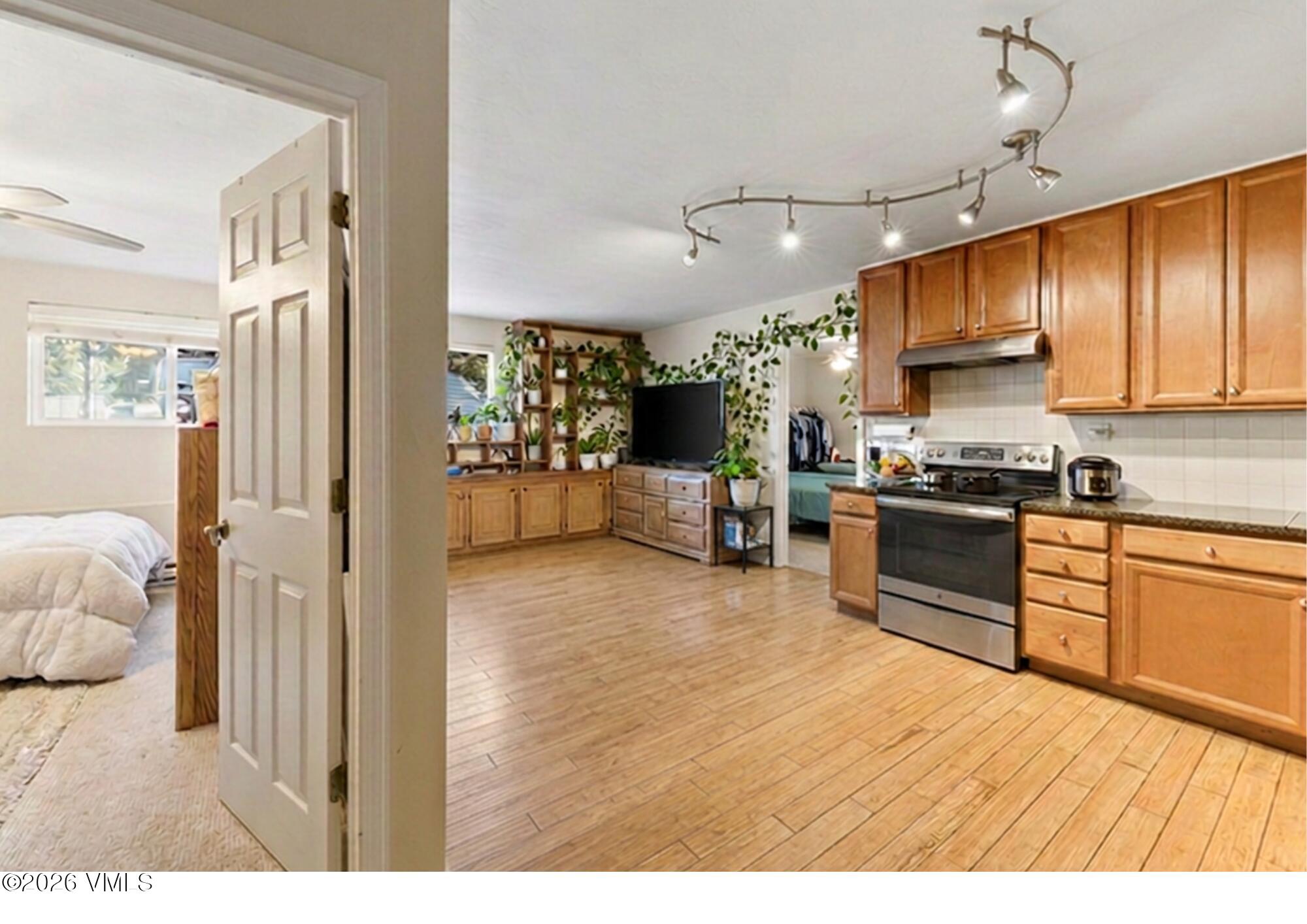 851 W Beaver Creek Boulevard # 1b Property Photo 4