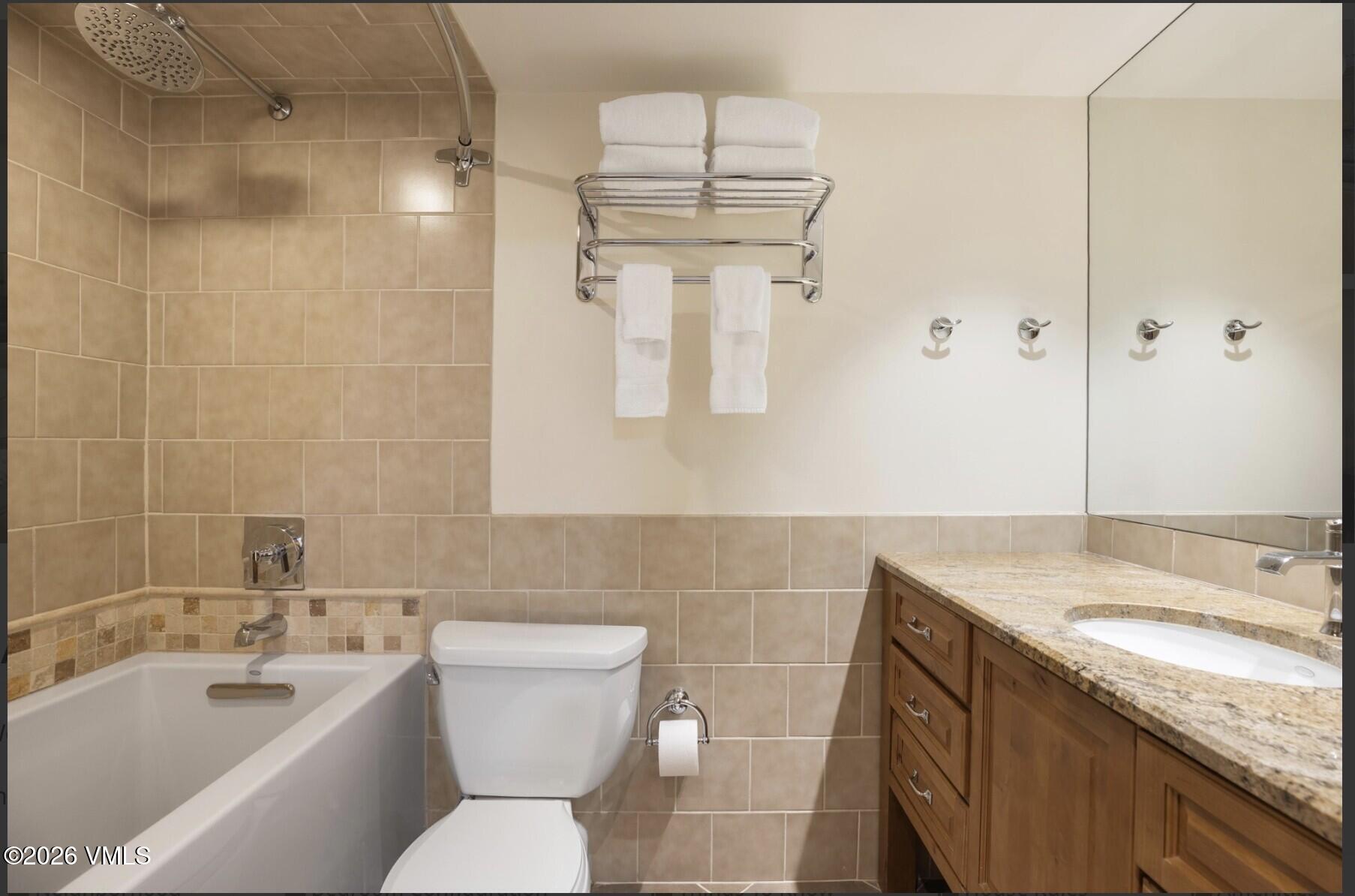 610 W Lionshead Circle # 405 Property Photo 13