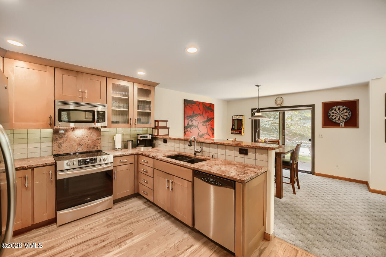 11 Stetson Drive # A Property Photo 6
