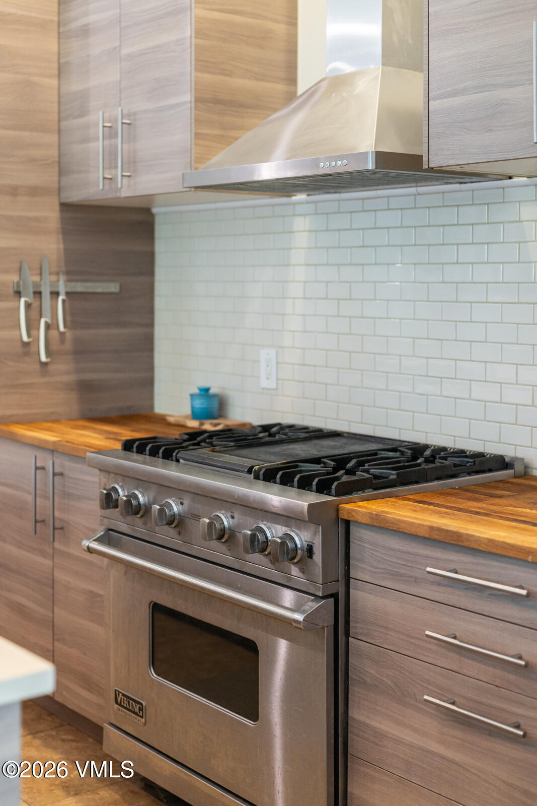 318 Ryshot Property Photo 4