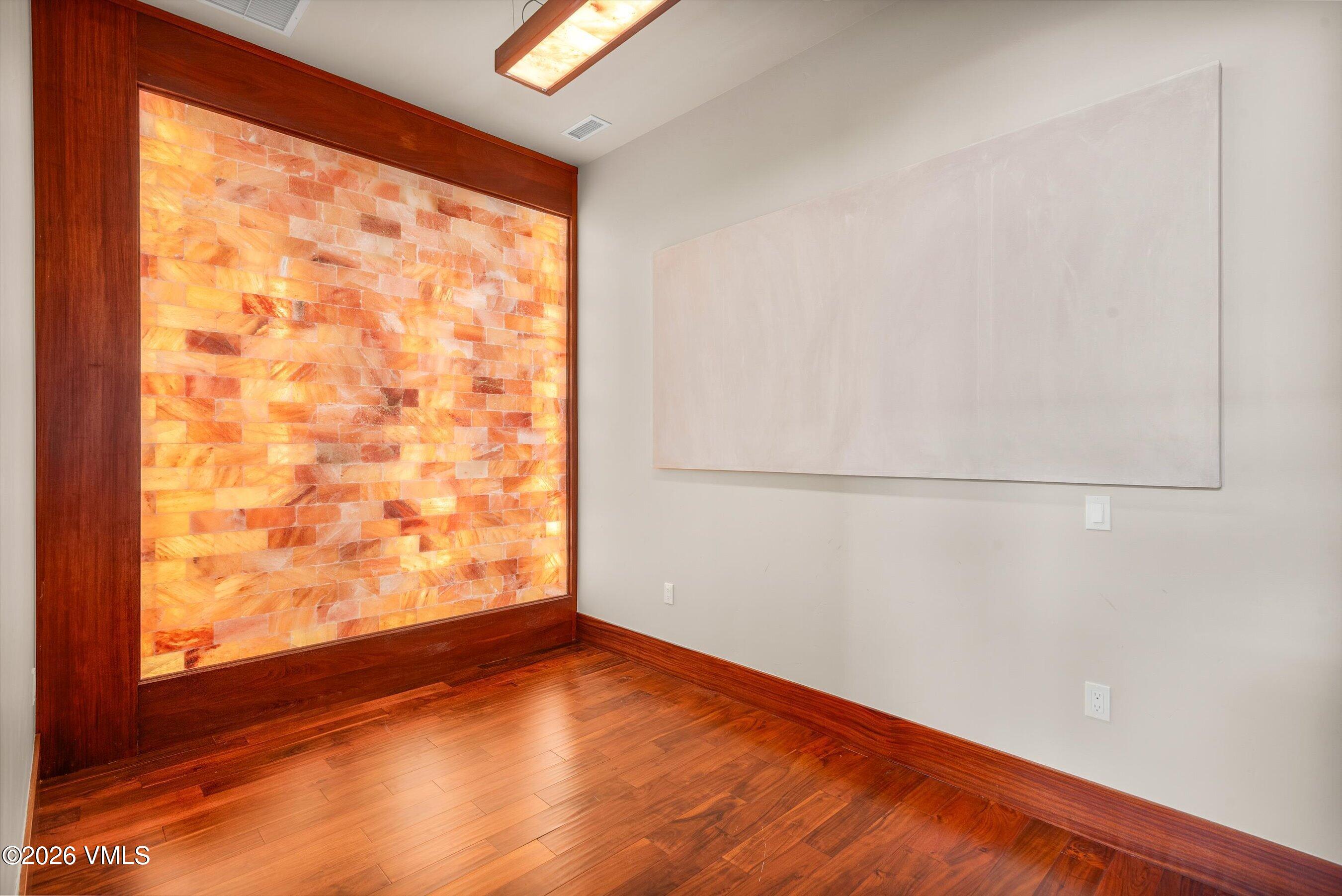 241 Robinson Street # C-106 Property Photo 18