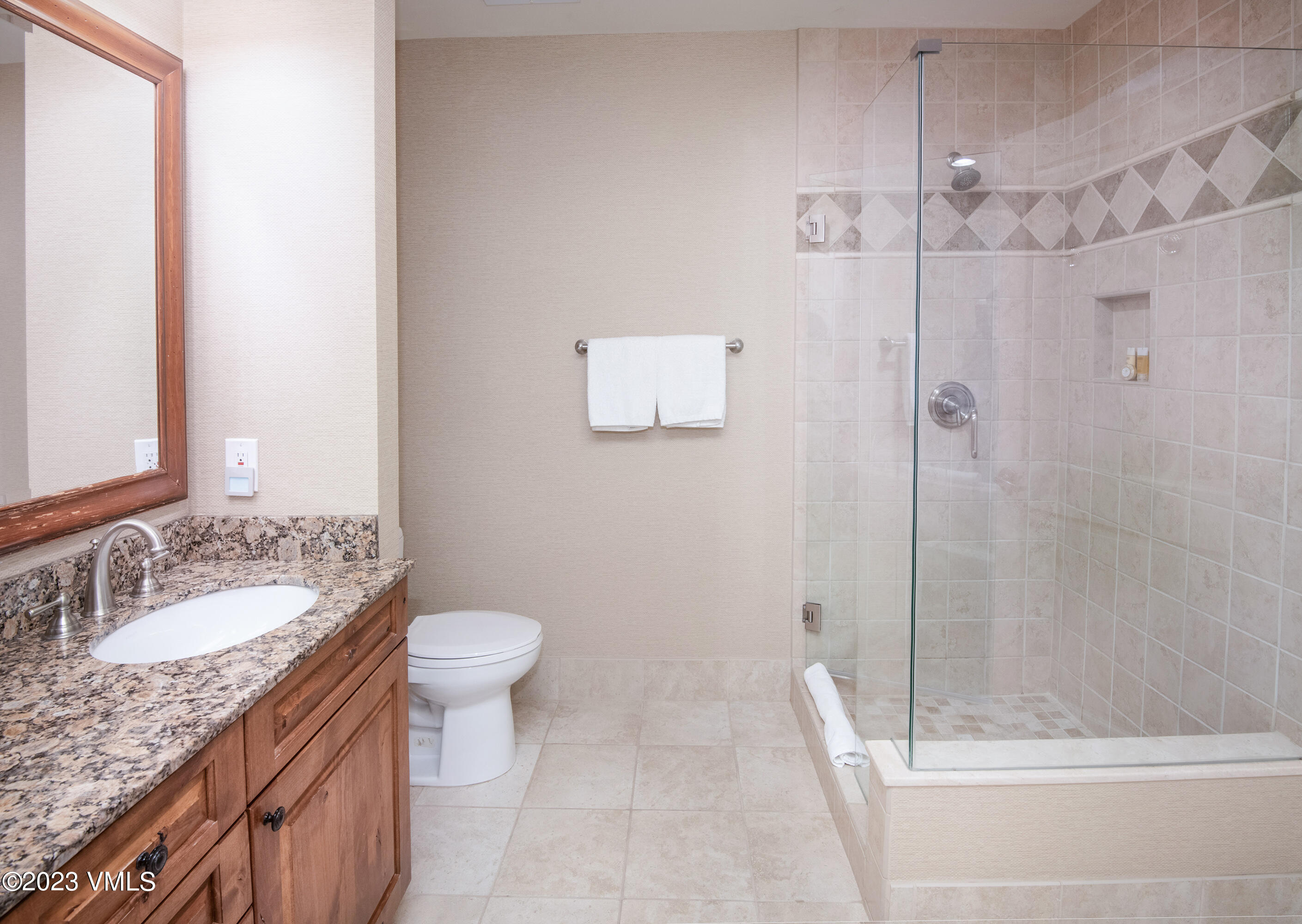 63 Avondale Lane 341/341a - Week 1 Property Photo 25