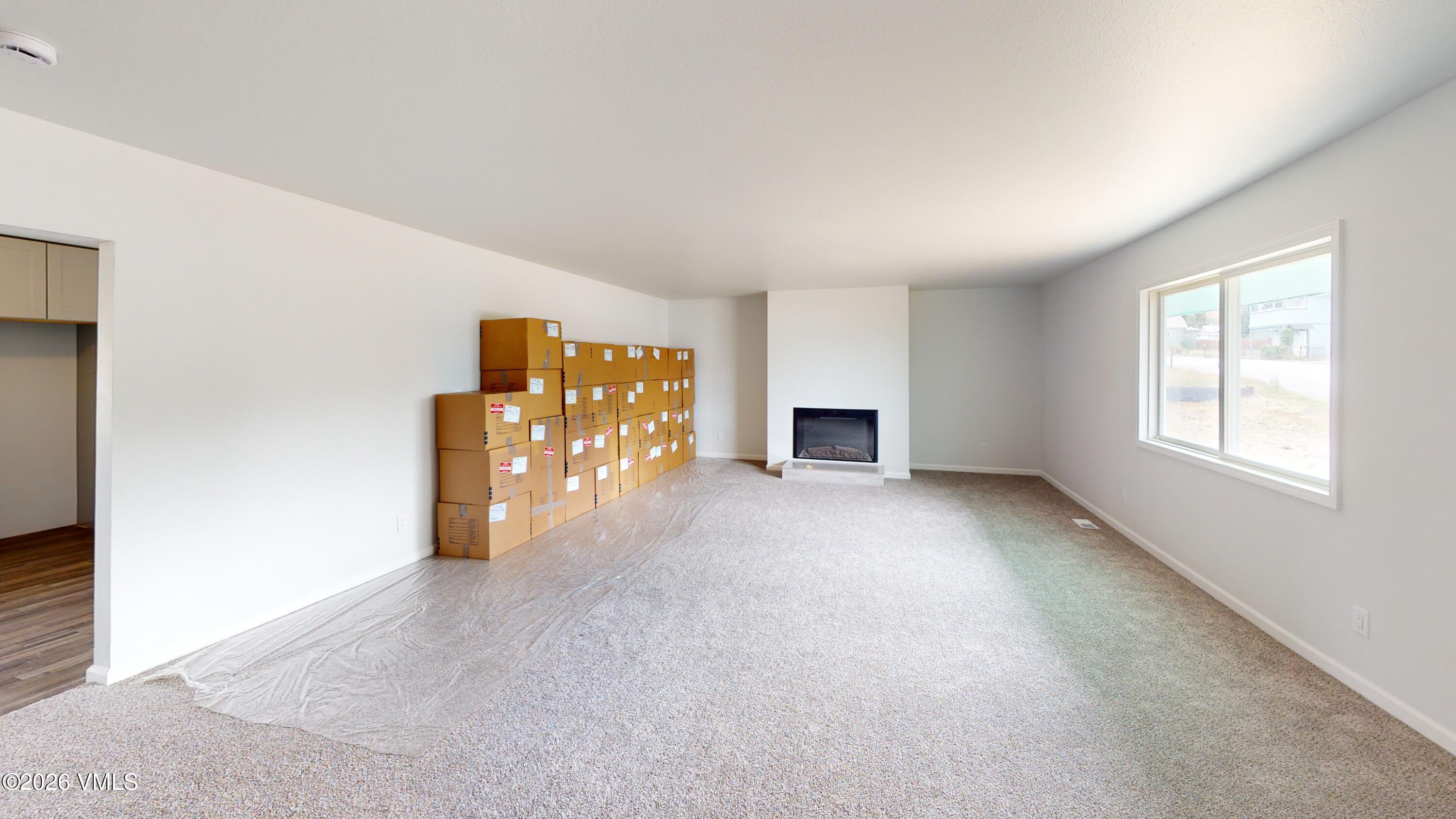 312 E 7th Street Property Photo 5