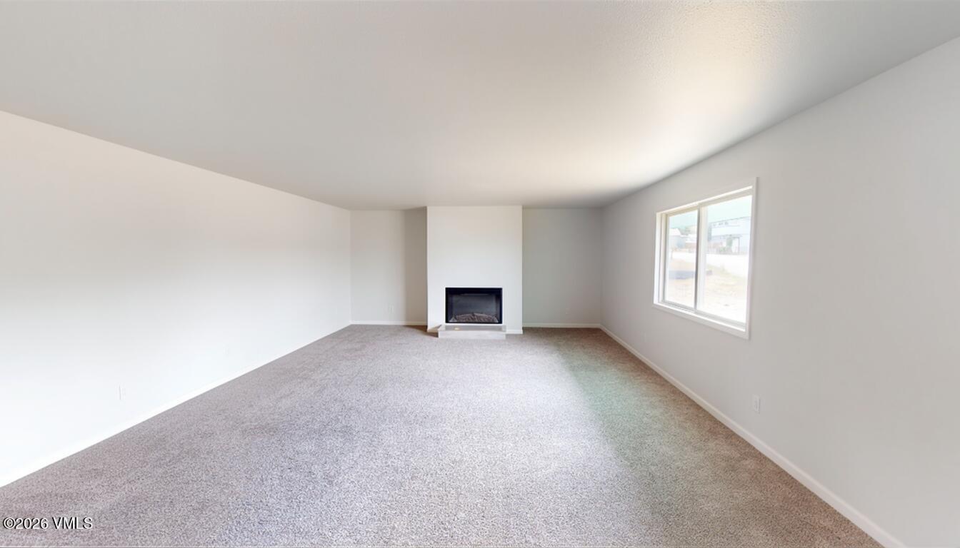 312 E 7th Street Property Photo 6