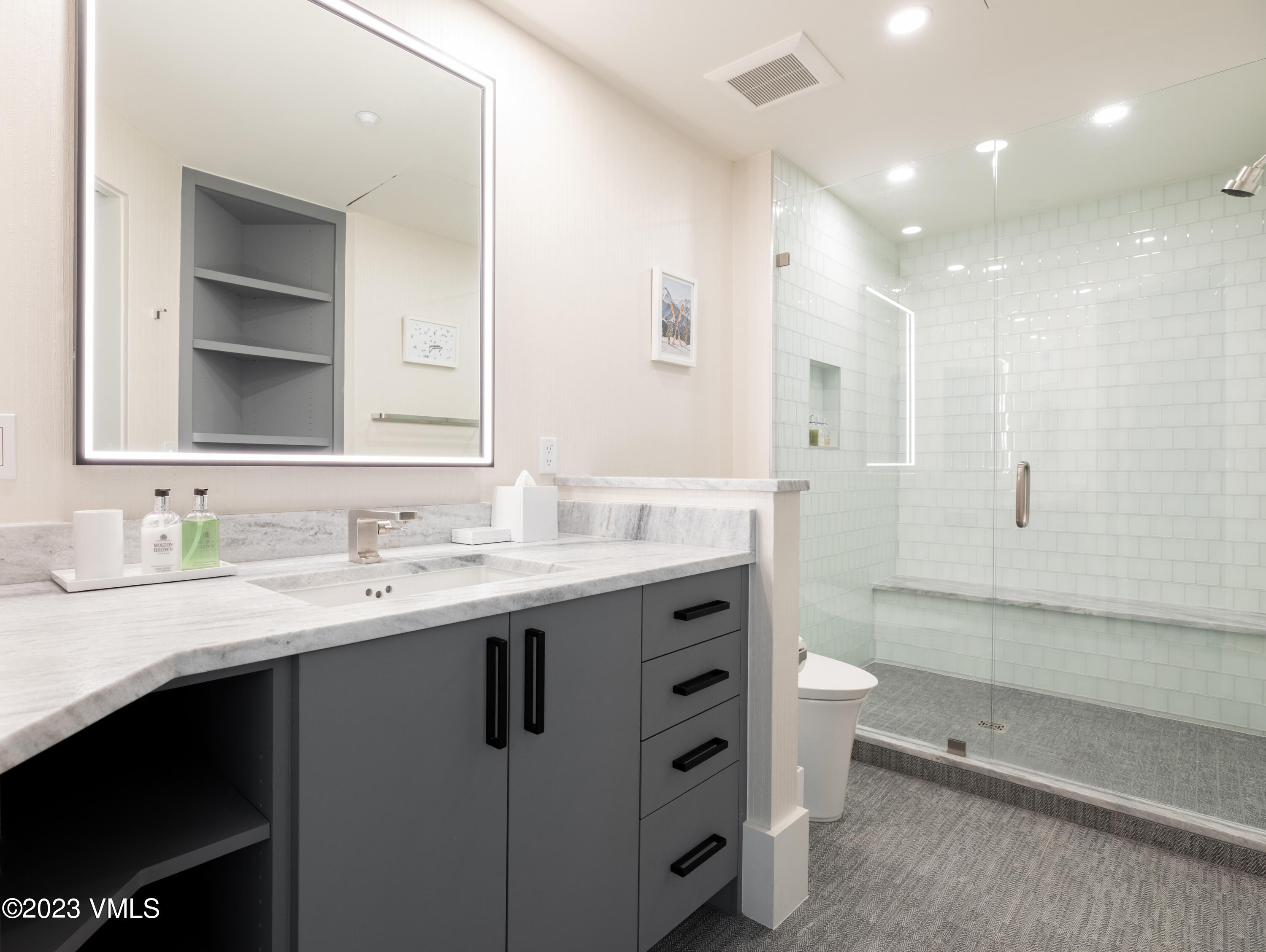 142 Arrowhead Circle # A500 Property Photo 12