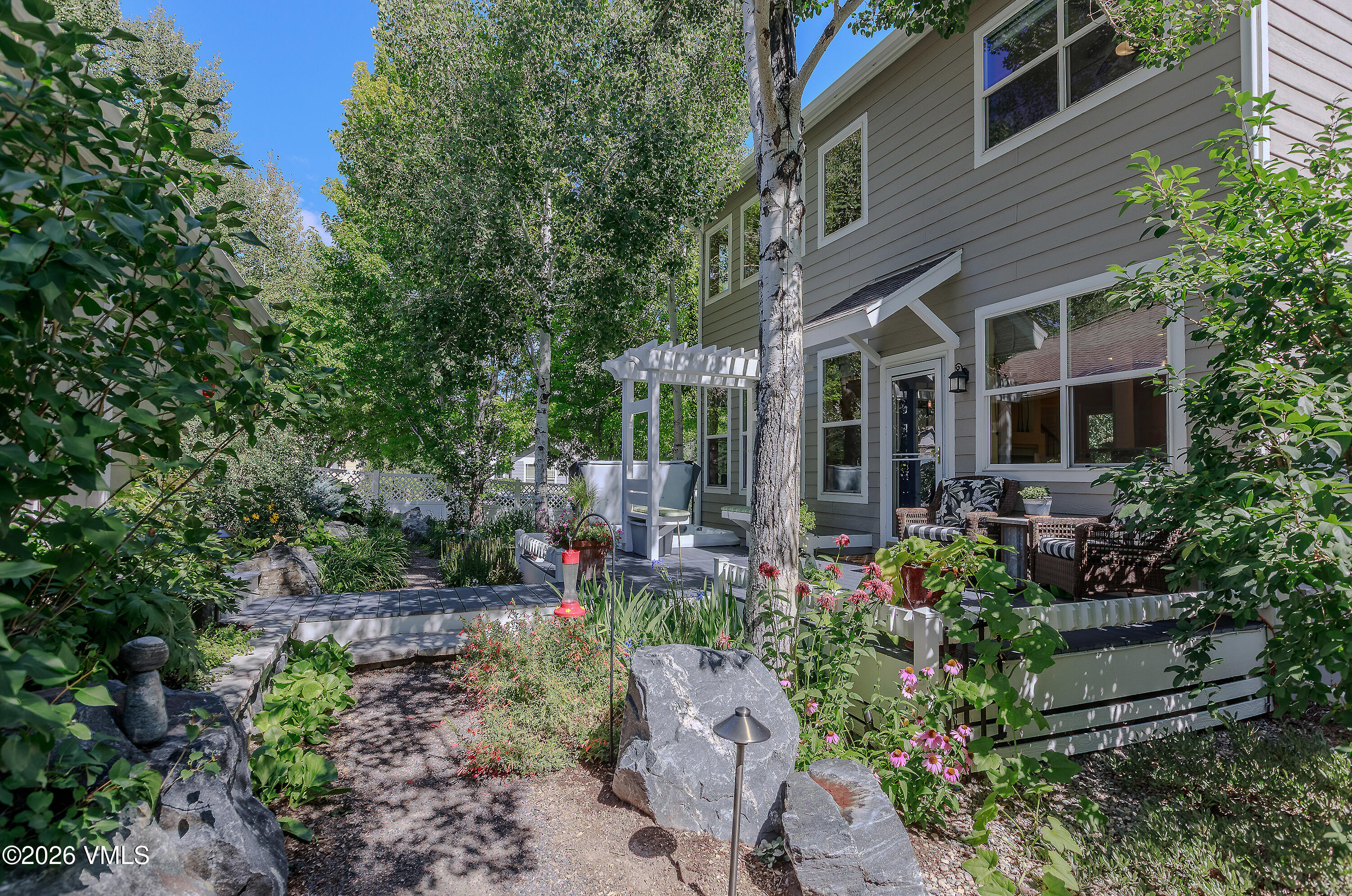 72 Longview Avenue Property Photo 3