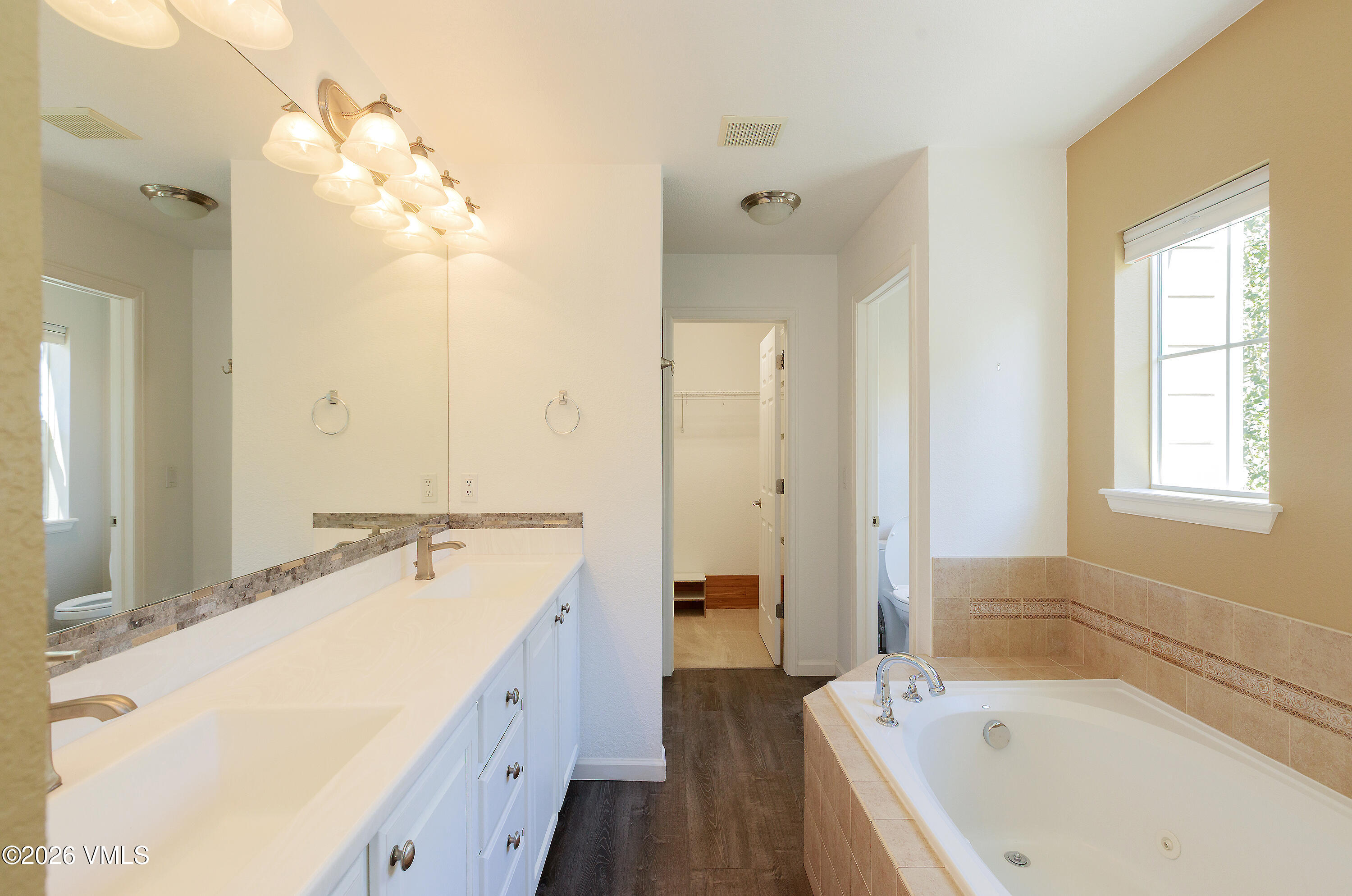 72 Longview Avenue Property Photo 24