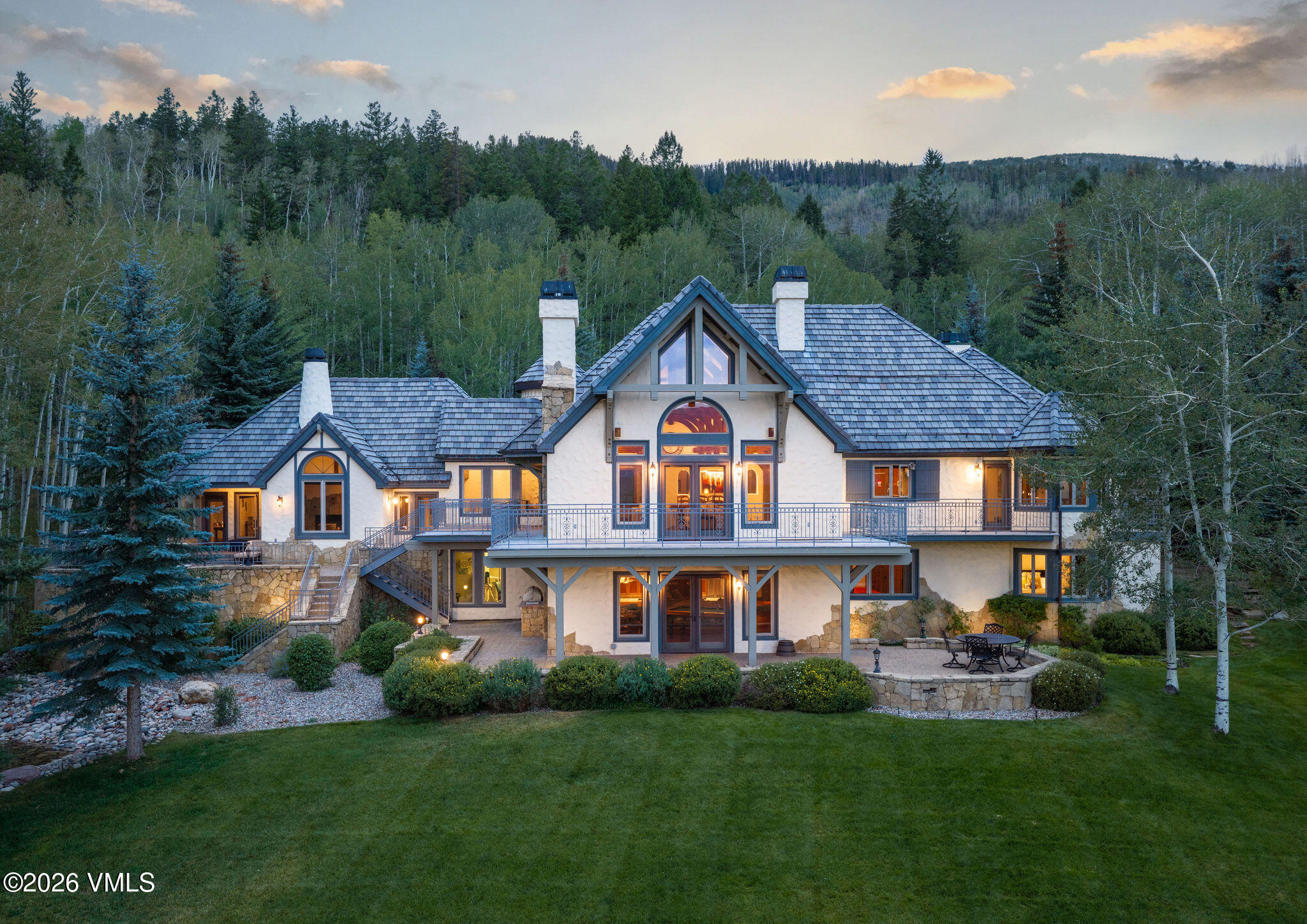 576 Pilgrim Drive