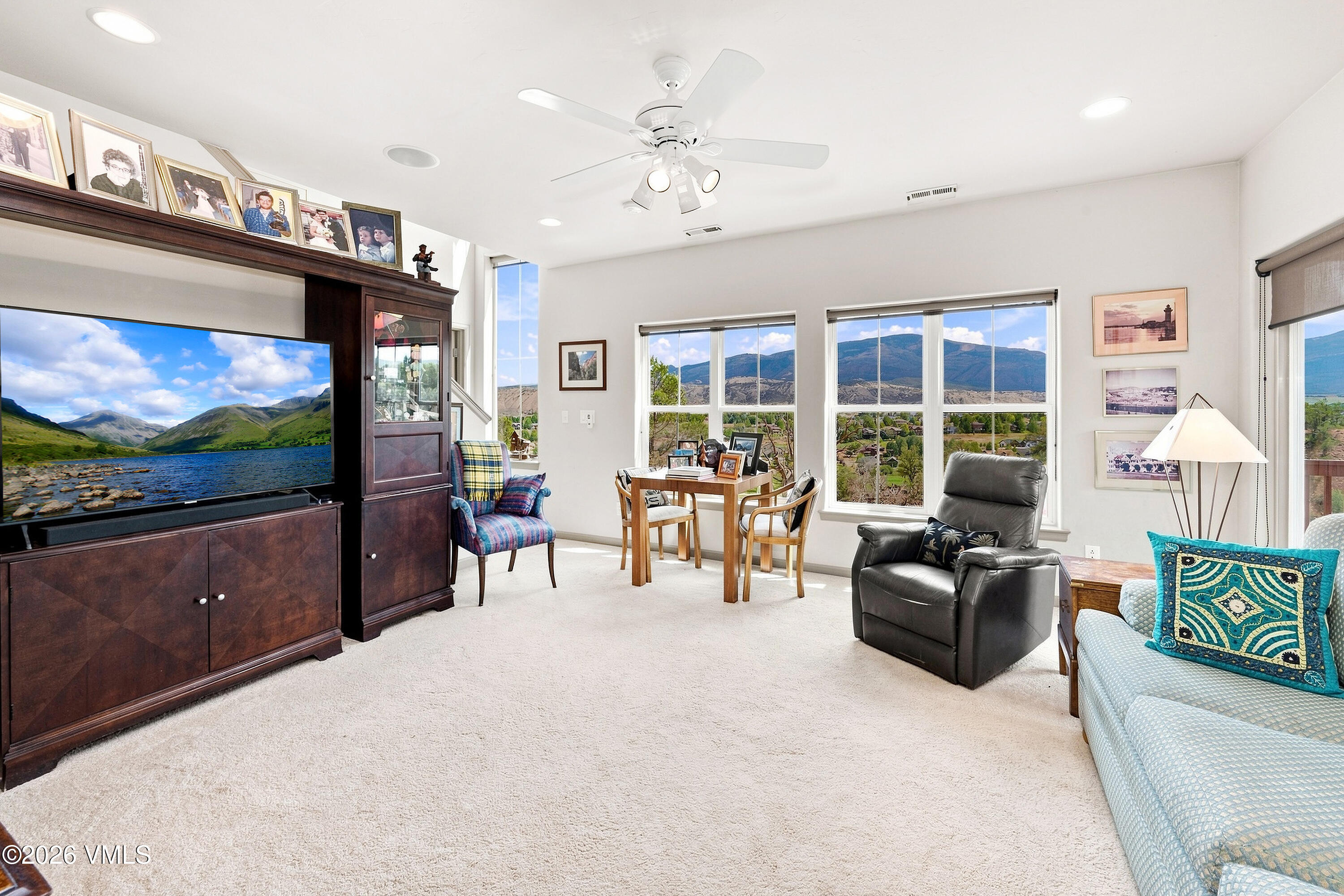 61 Open Sky Circle Property Photo 24