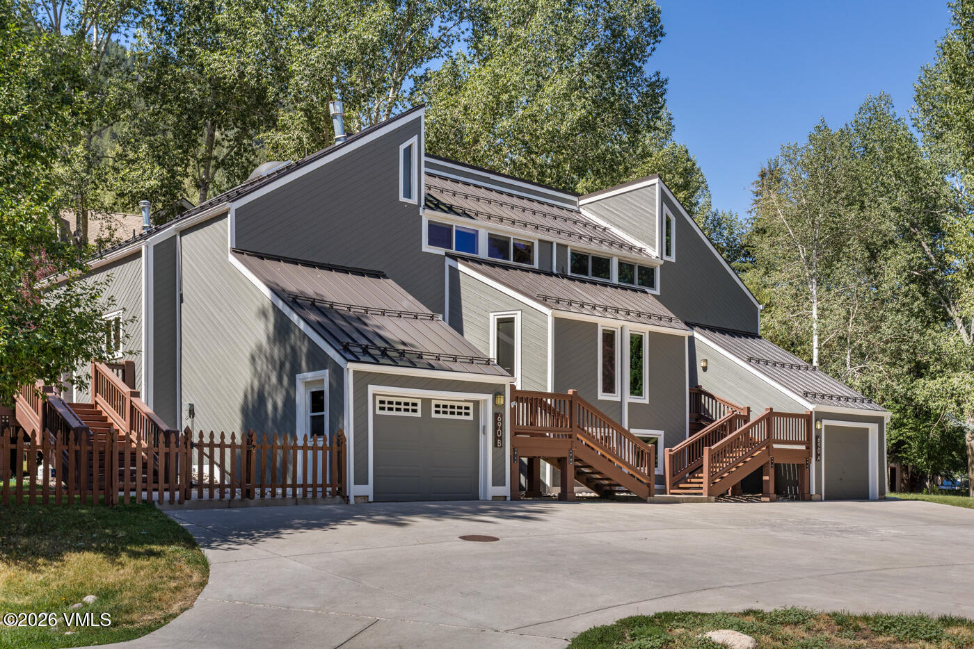 690 Deer Boulevard B Property Photo 1