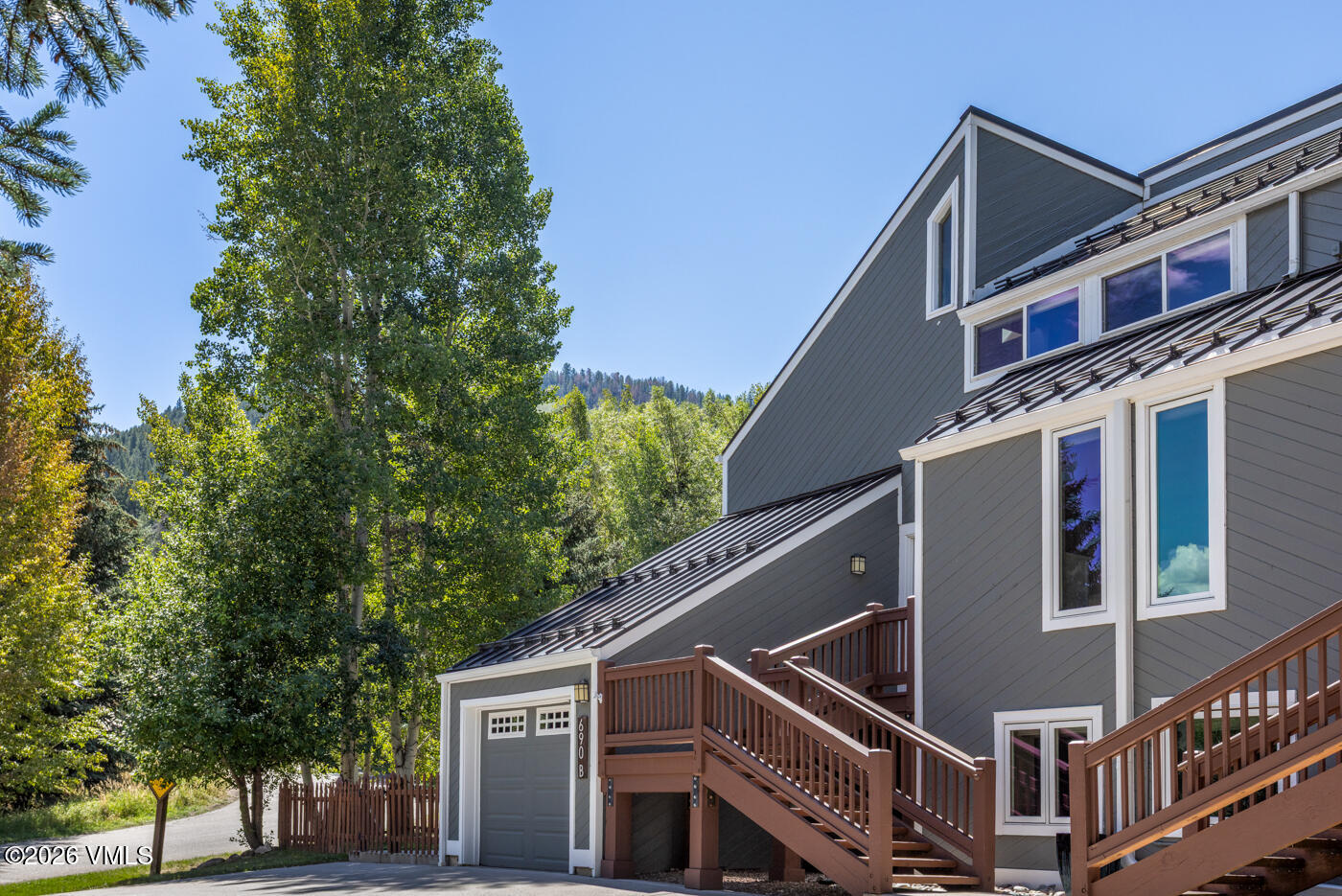 690 Deer Boulevard B Property Photo 2