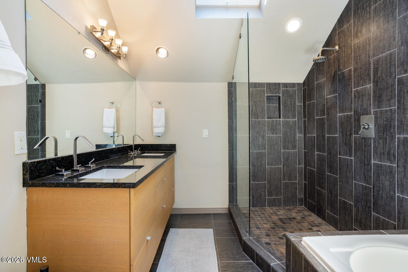 690 Deer Boulevard B Property Photo 11