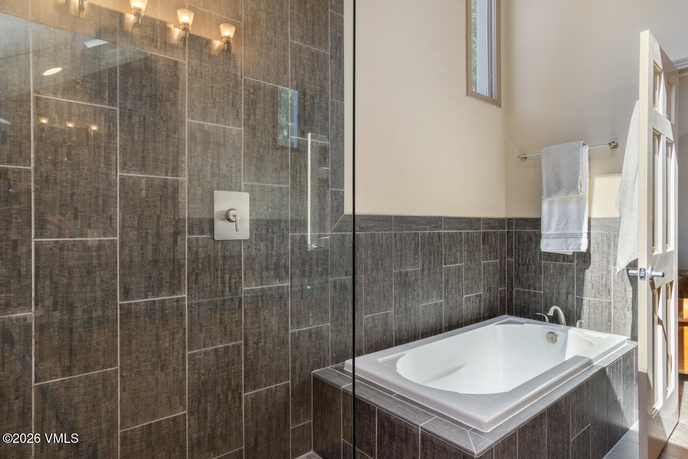 690 Deer Boulevard B Property Photo 12