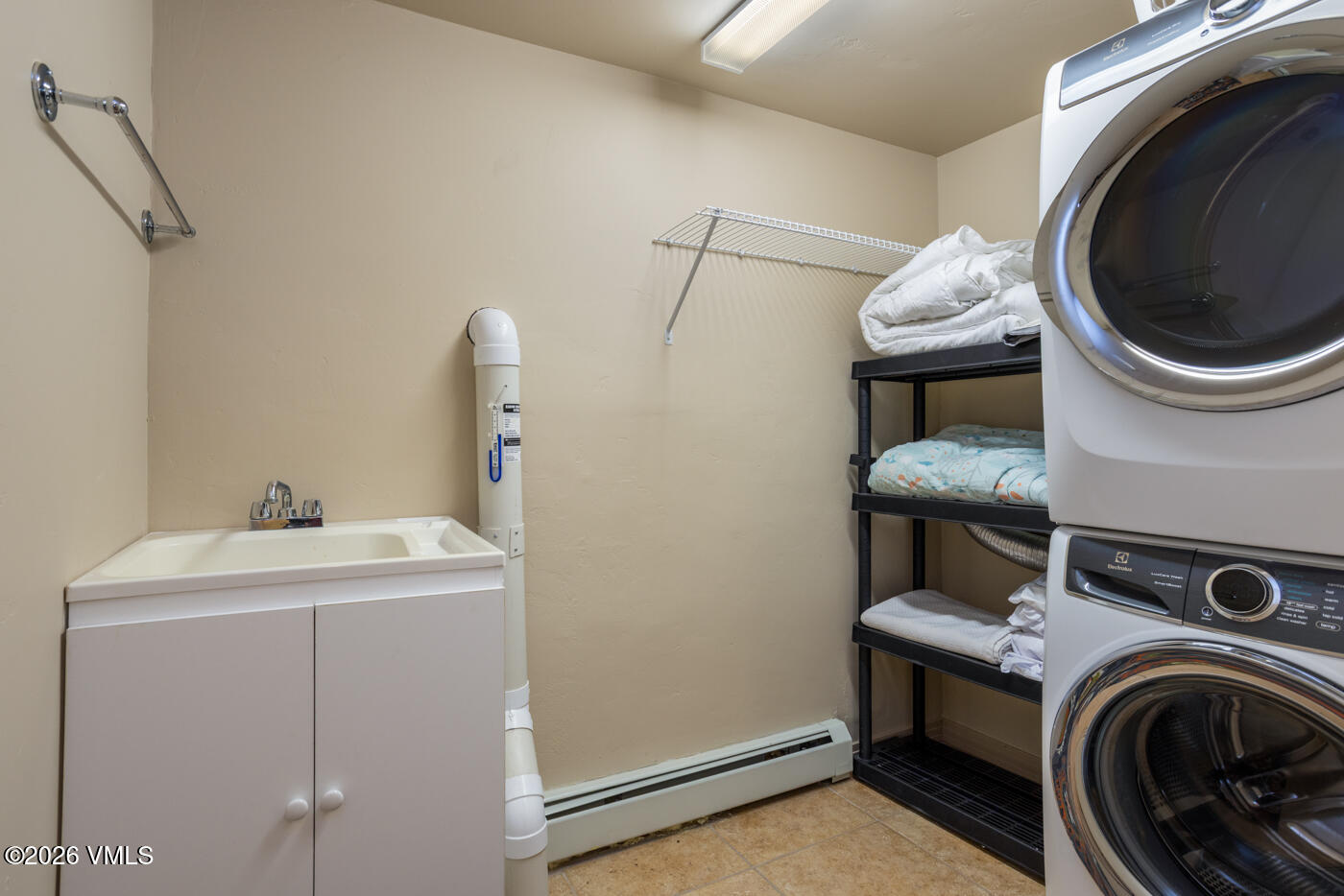 690 Deer Boulevard B Property Photo 23
