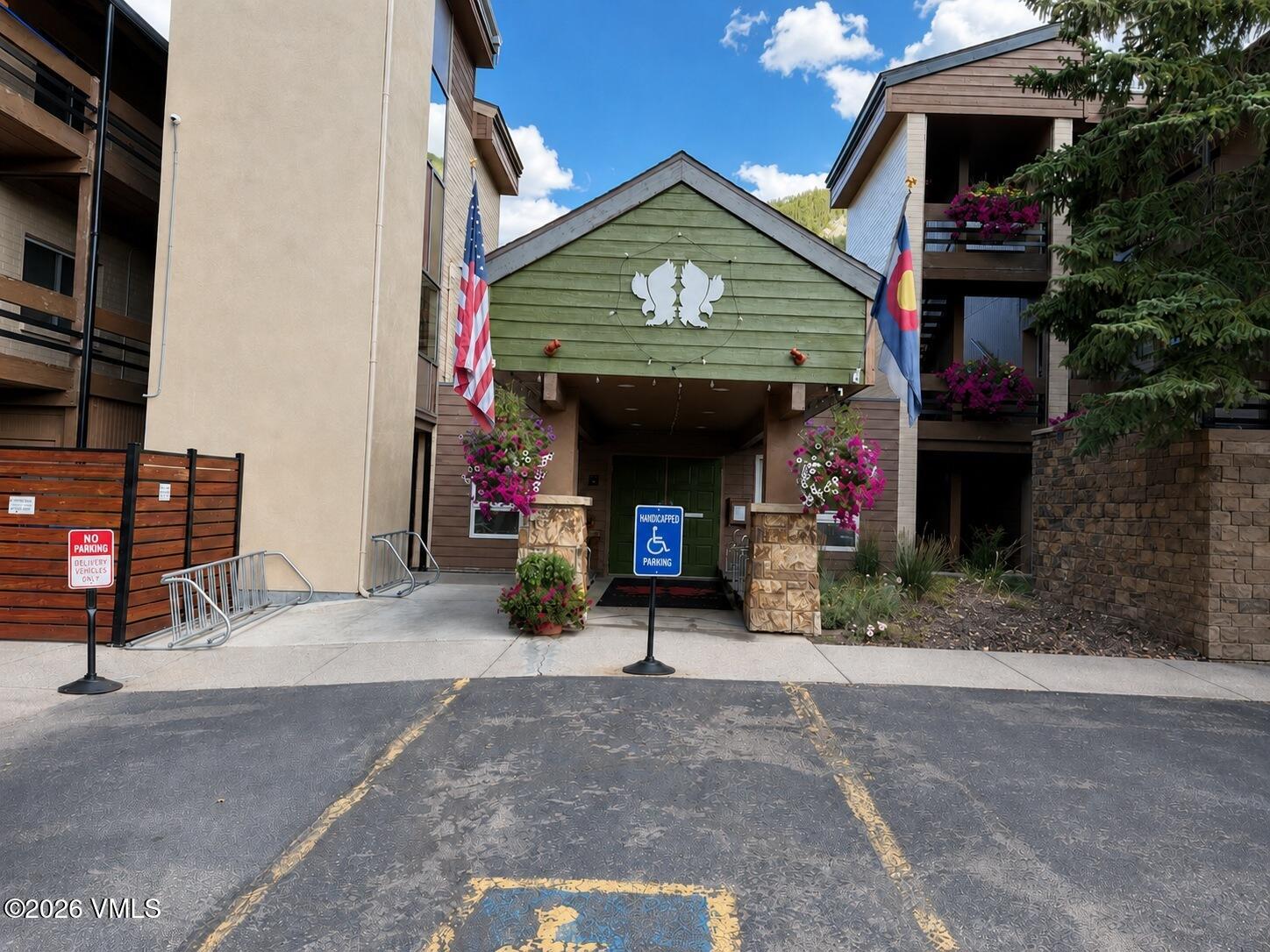 1500 Matterhorn Circle Property Photo 3