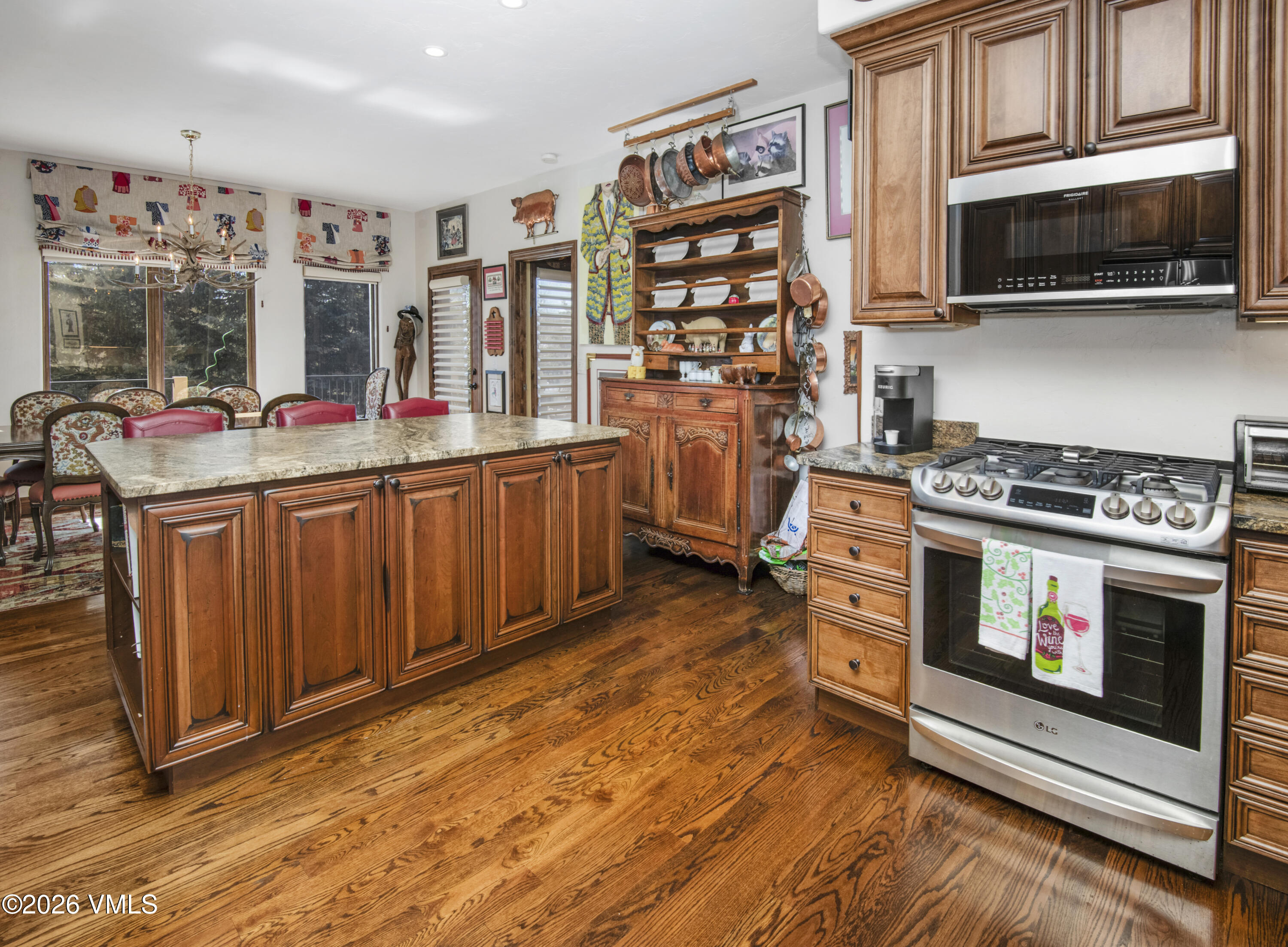 2155 W Long Spur W Property Photo 14