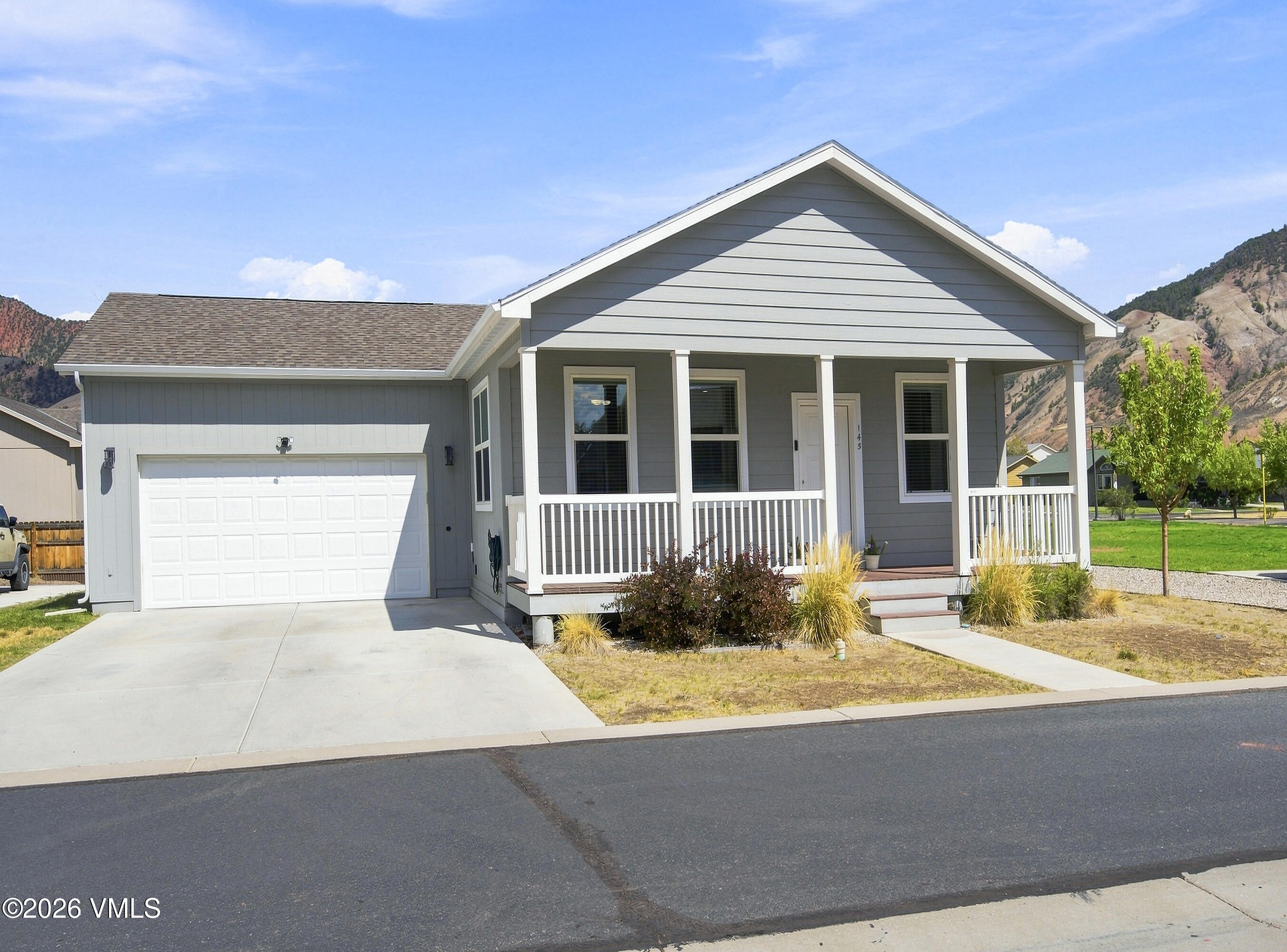 145 Bass Loop Property Photo 1