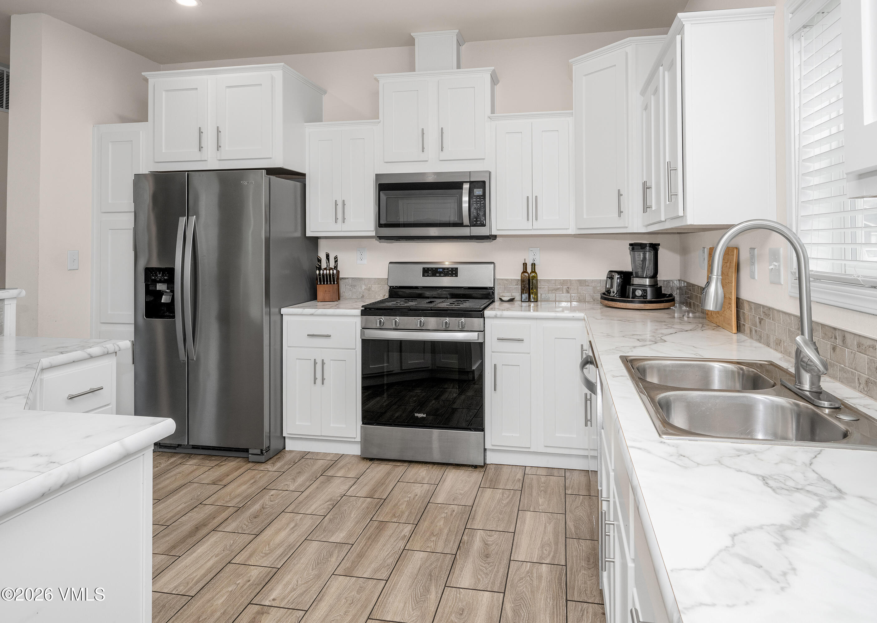 145 Bass Loop Property Photo 10