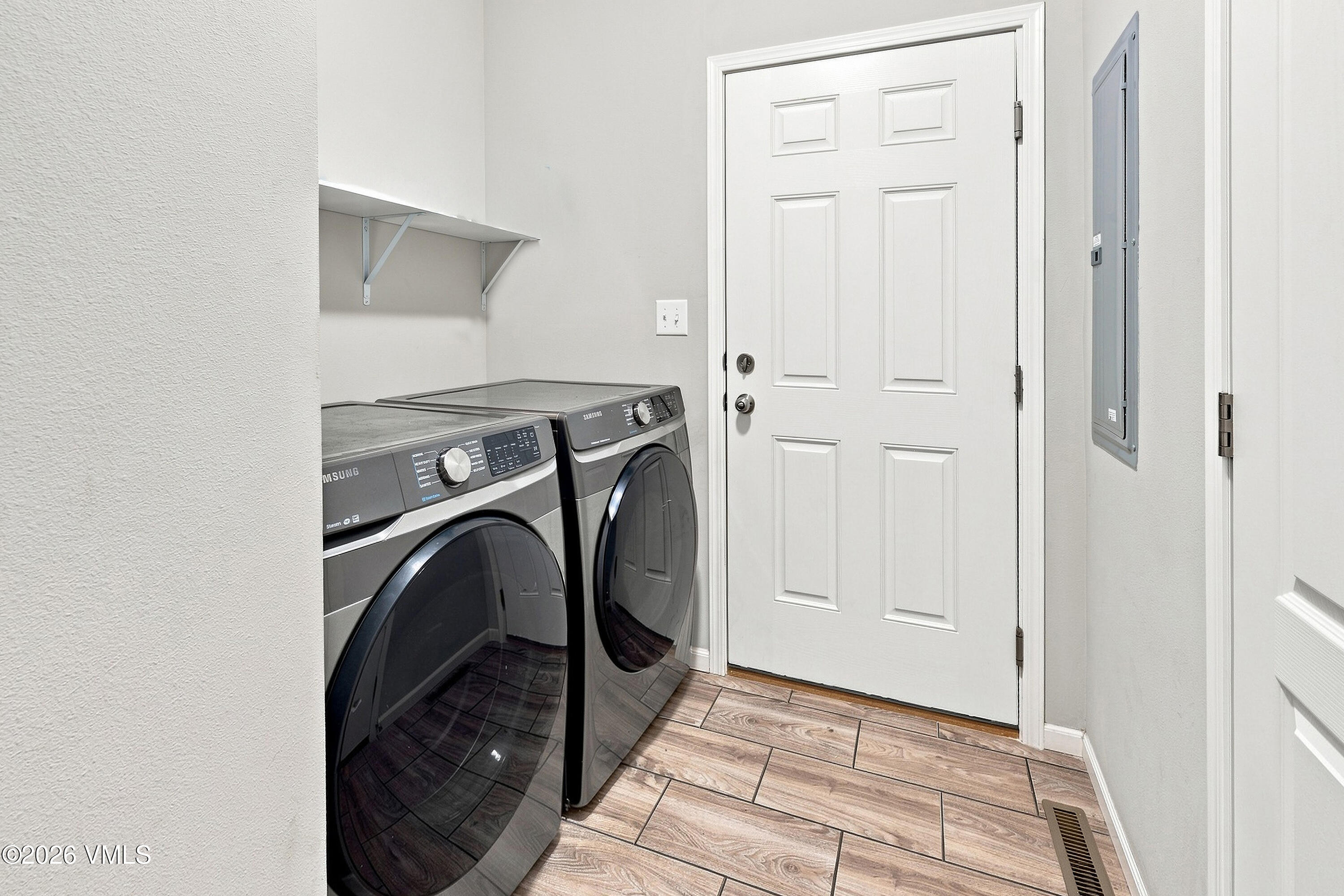 145 Bass Loop Property Photo 13