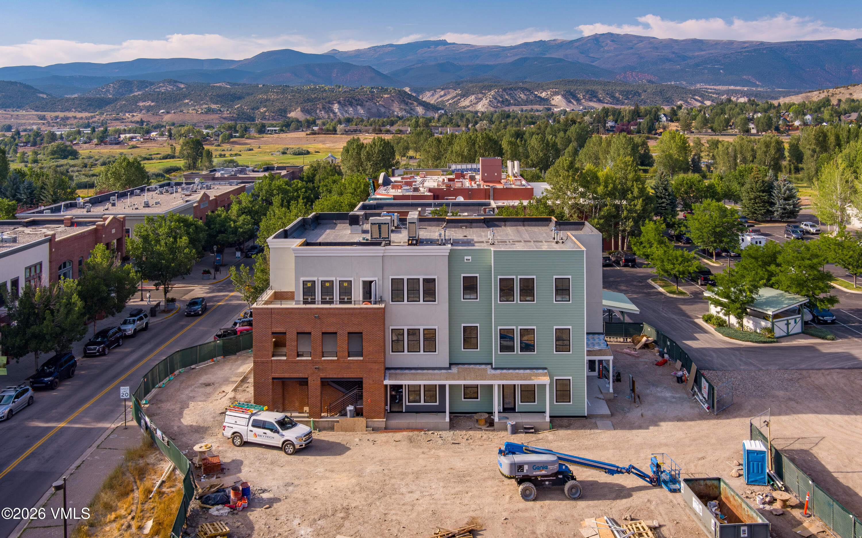 1200 Capitol Street Property Photo 4