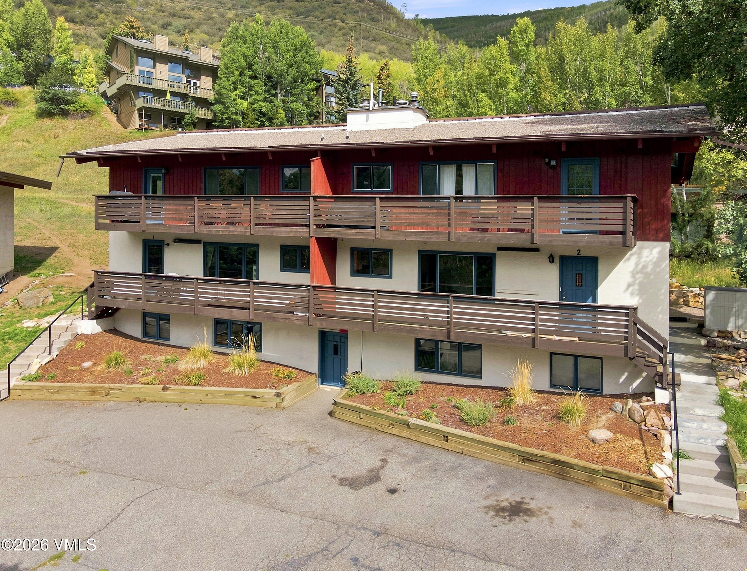2269 Chamonix Lane 2 Property Photo 1
