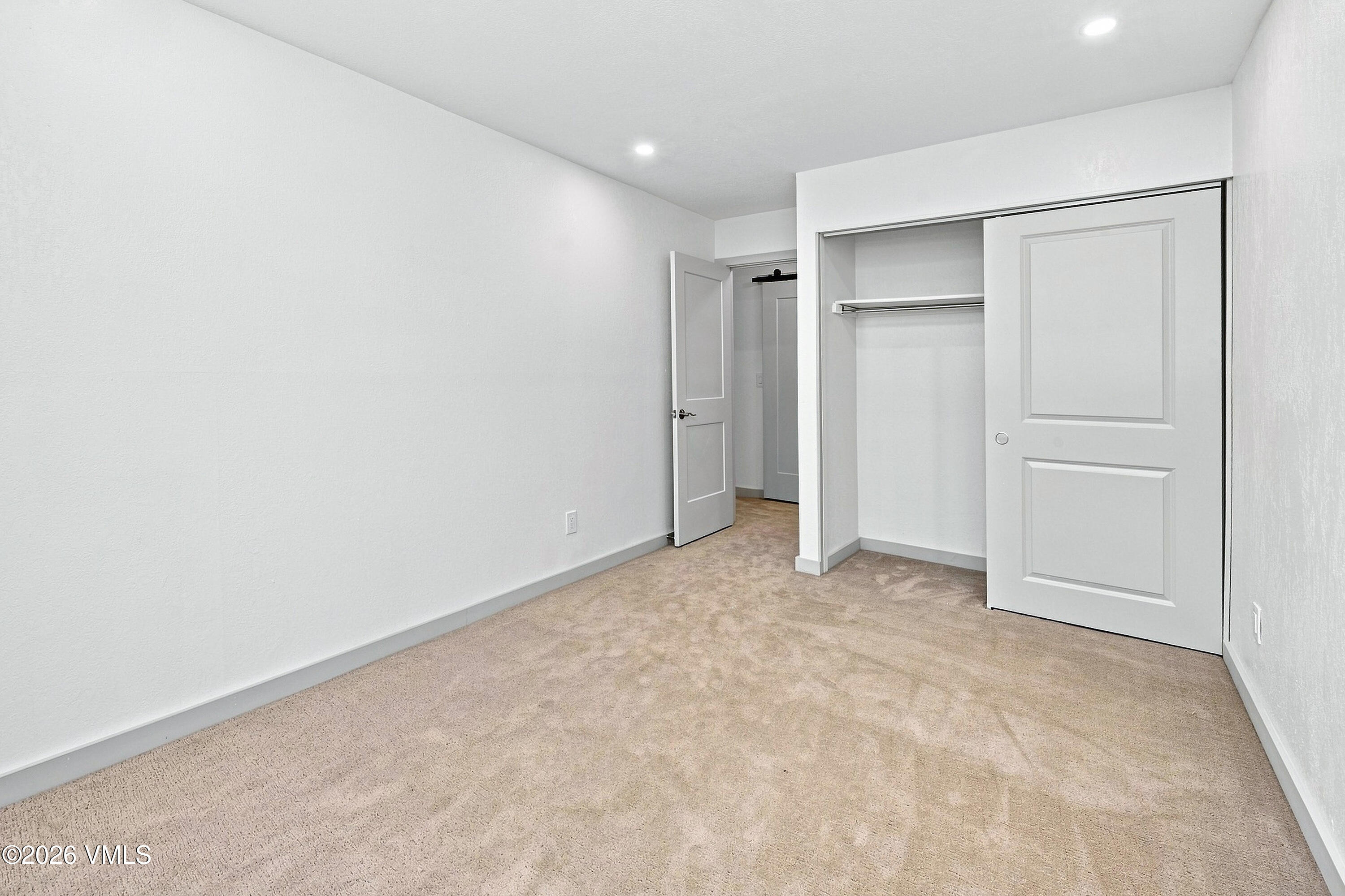 128 Beaver Road E Property Photo 36
