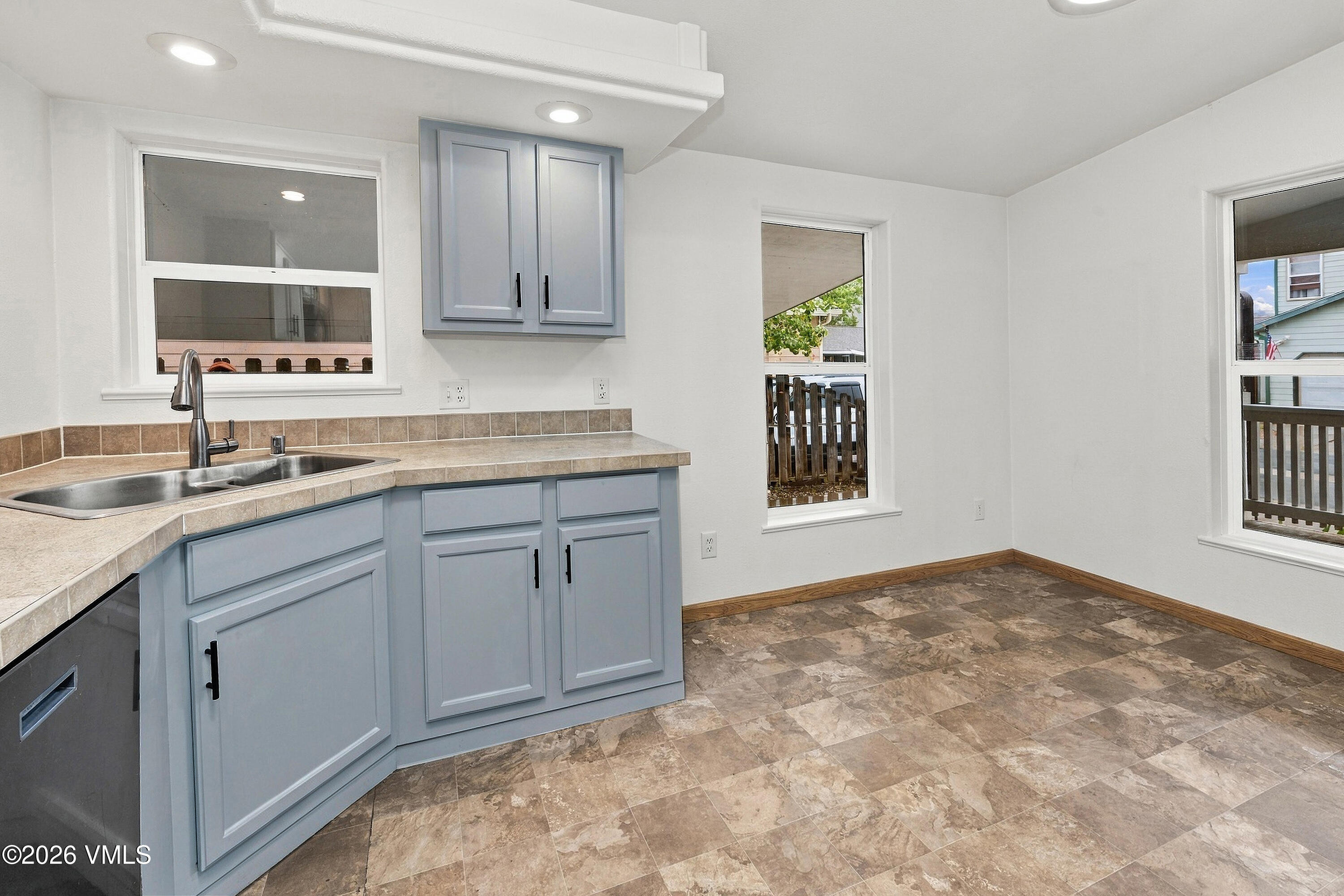 12 Catfish Circle Property Photo 11