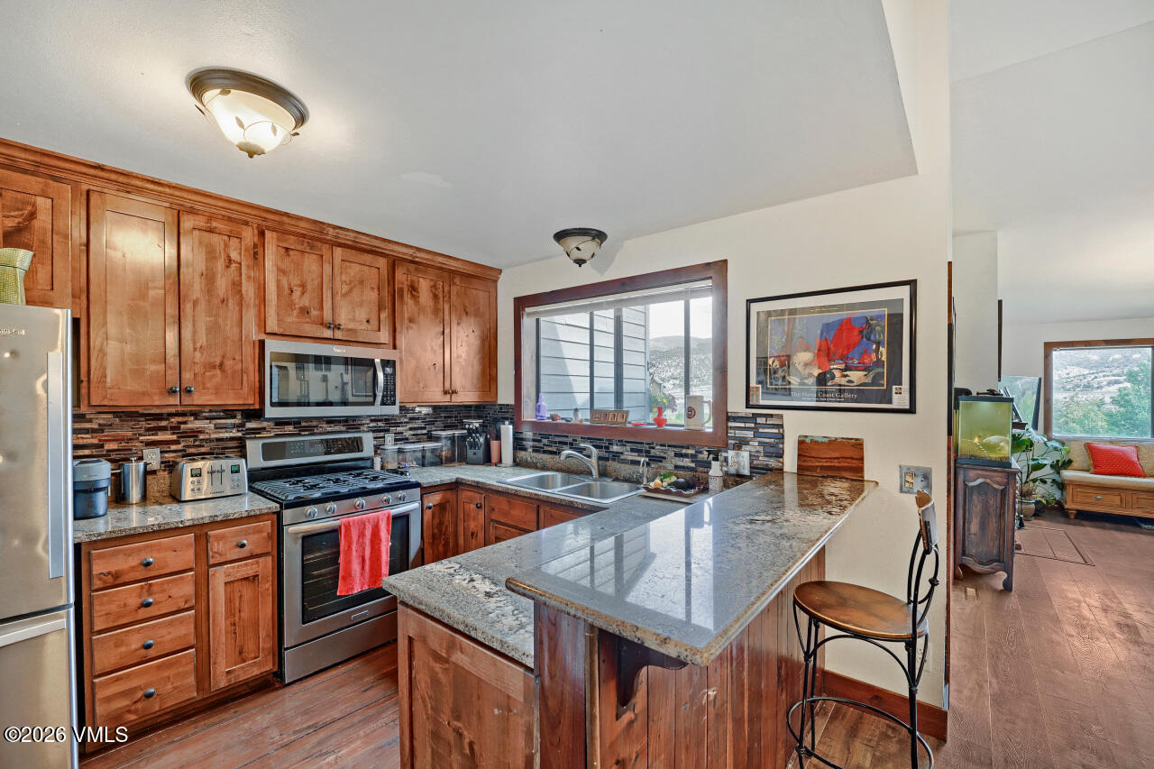 95 Meile Lane Property Photo 4