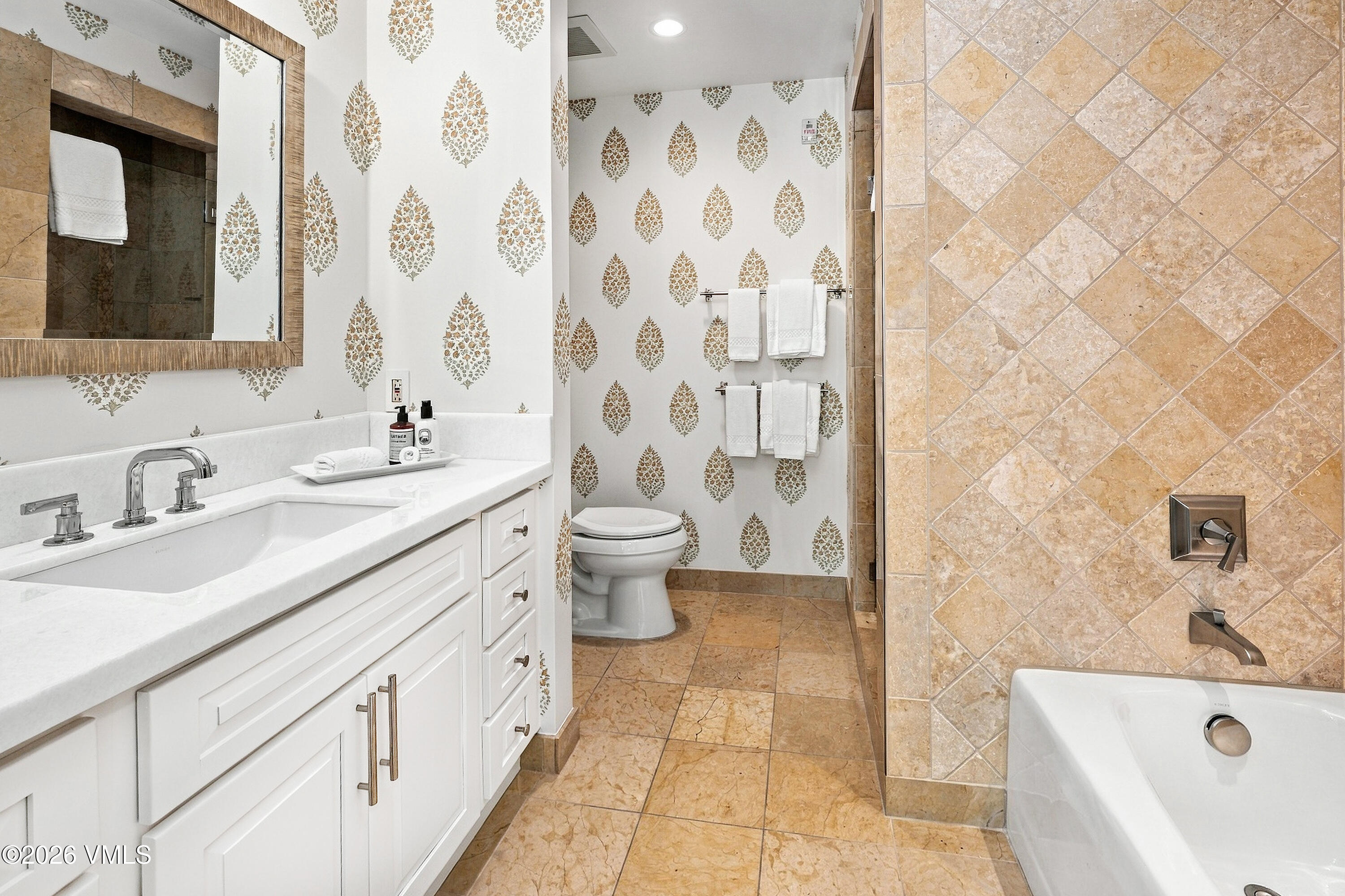 728 W Lionshead Circle R311 Property Photo 19