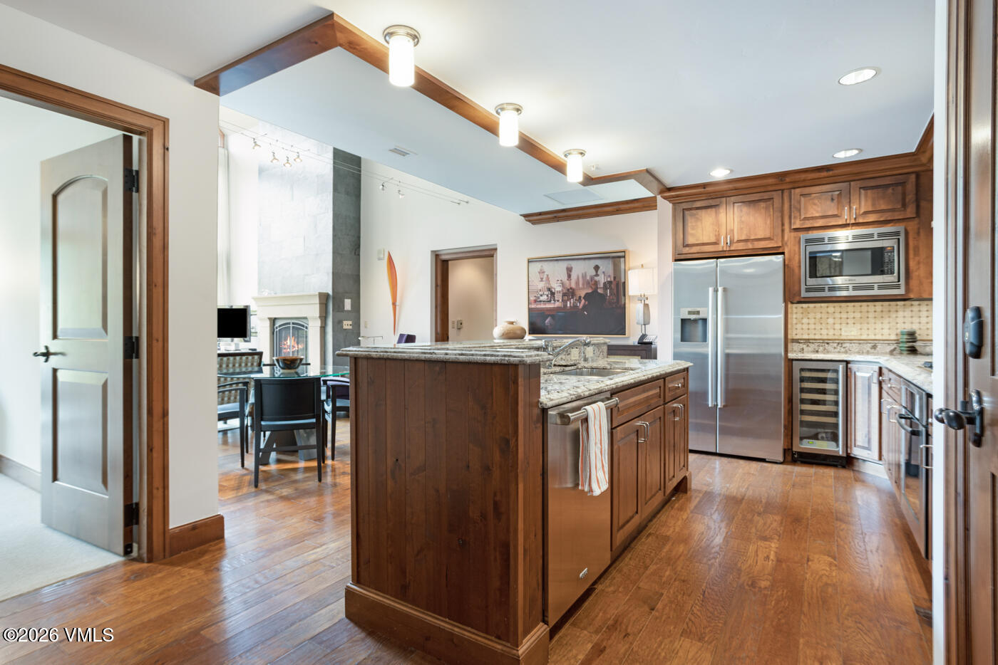 728 W Lionshead Circle # R300 Property Photo 8