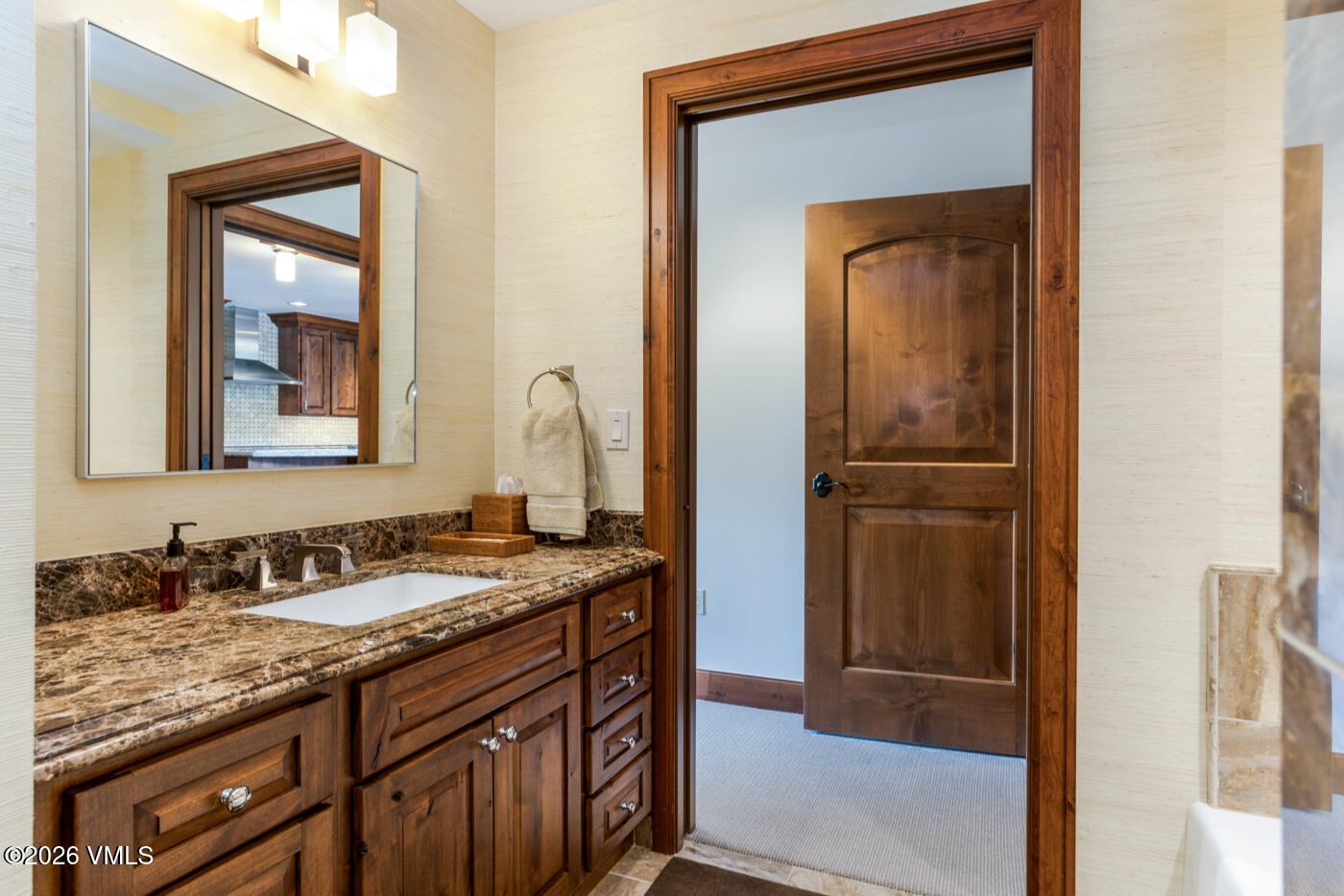 728 W Lionshead Circle # R300 Property Photo 24