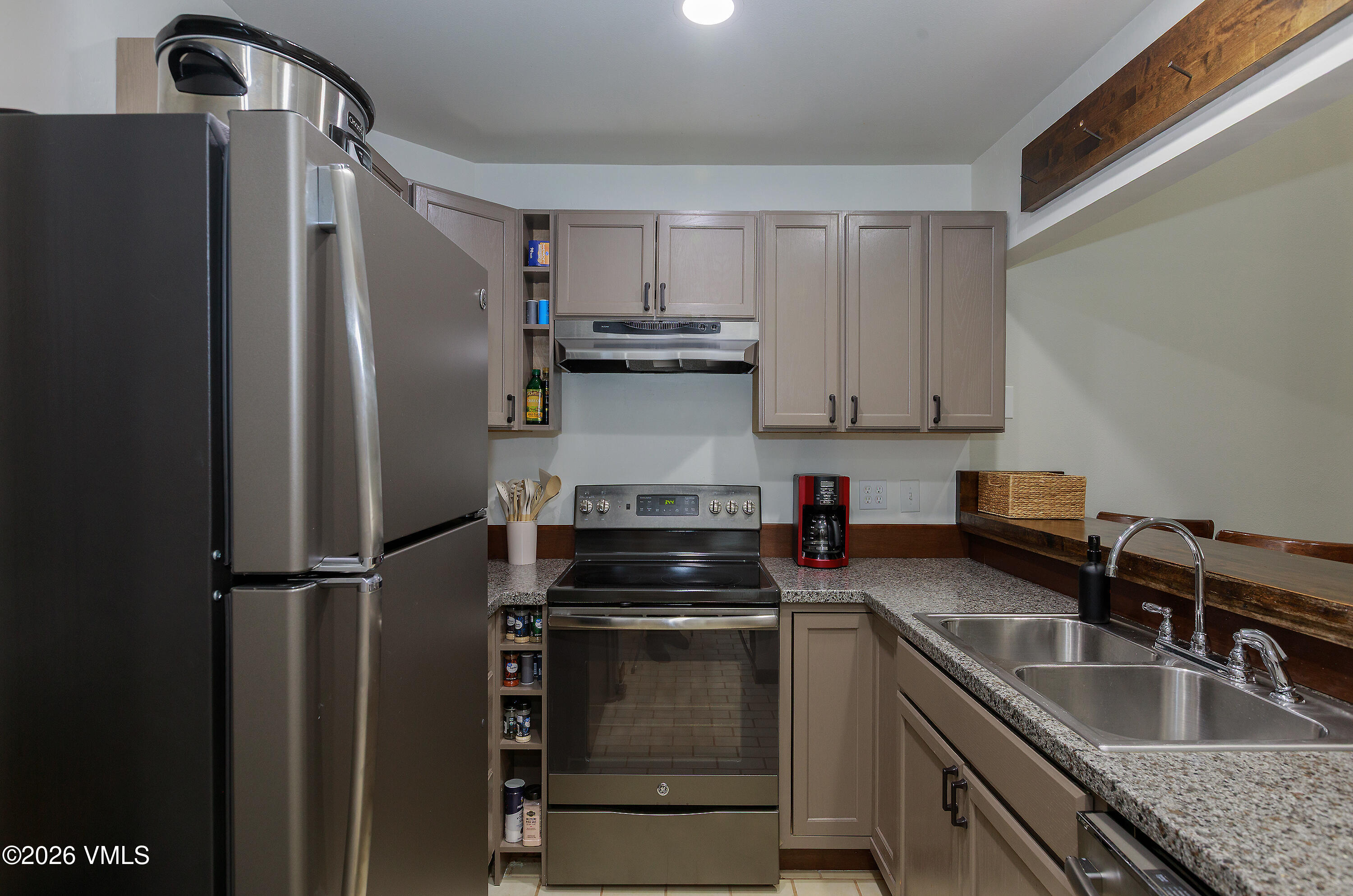 137 Benchmark Road 522 Property Photo 6